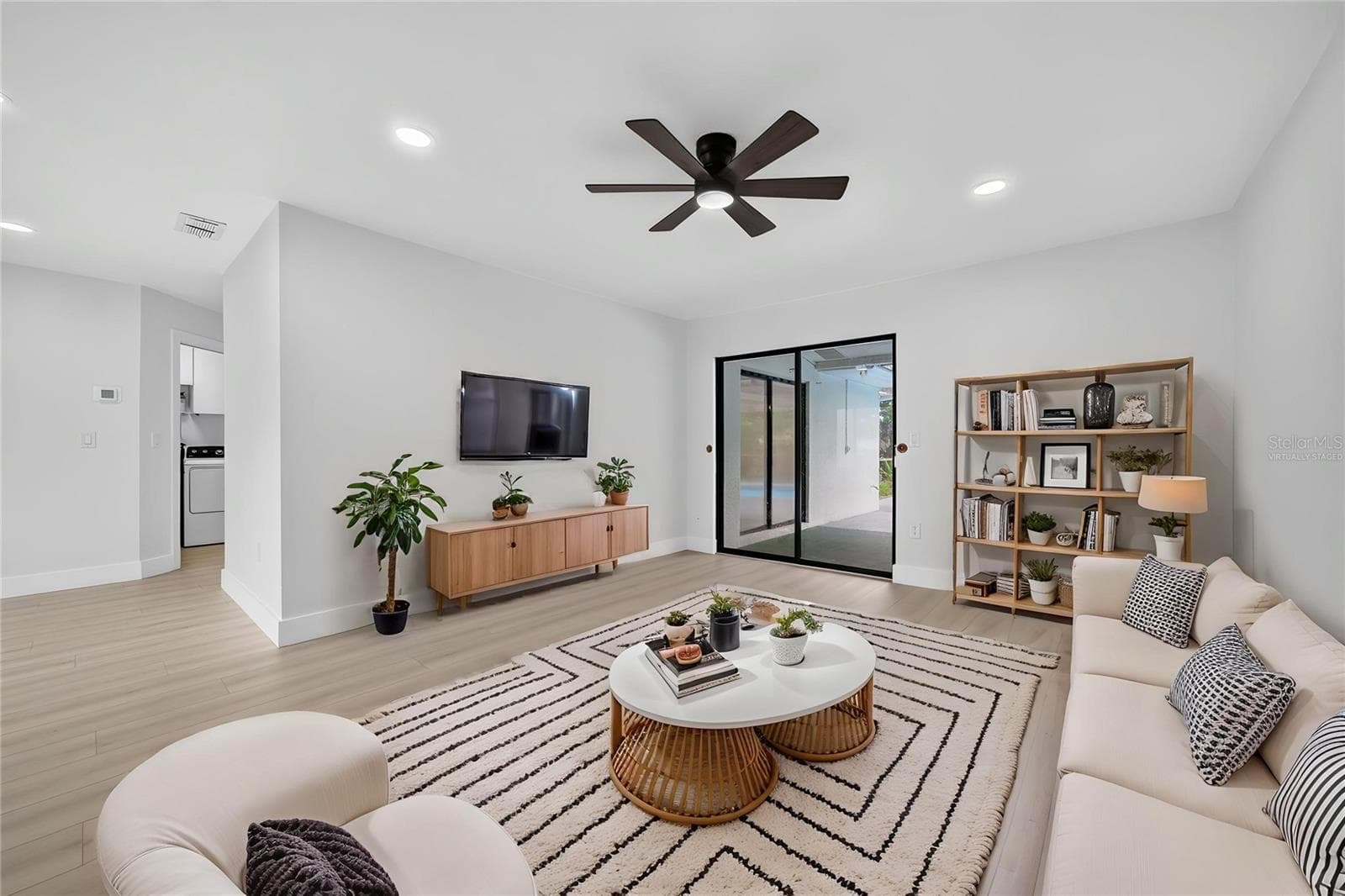 VIRTUALLY STAGED - 2014 COUNTRY MEADOWS LN, SARASOTA