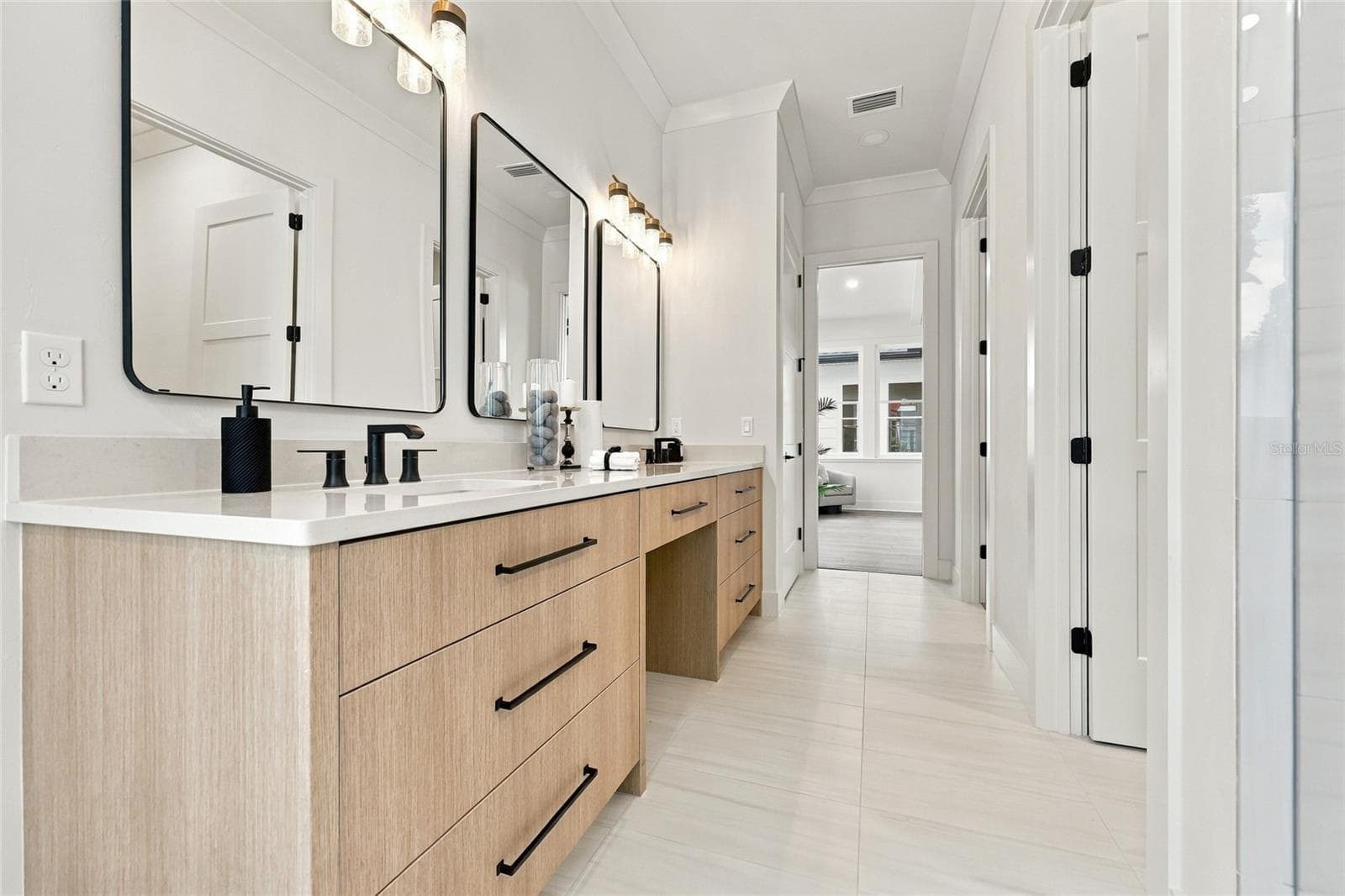 Primary Bathroom 1st Floor - 1062 SW 135TH DR, NEWBERRY