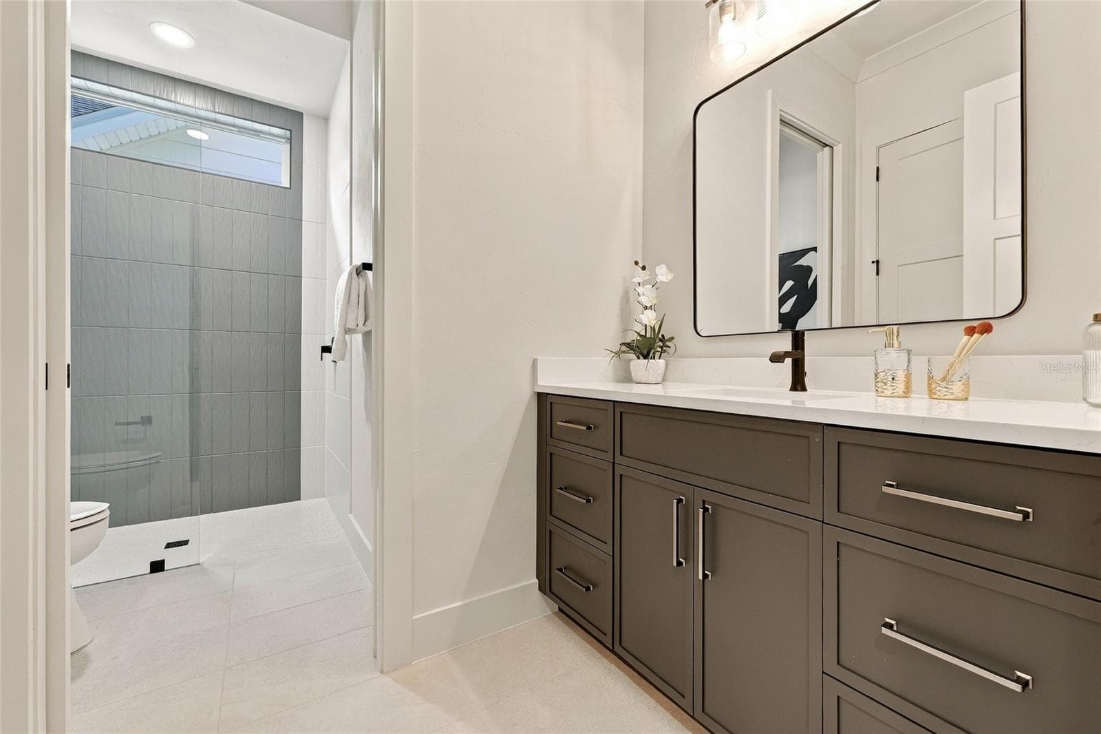 Bathroom #2 on the 1st Floor - 1062 SW 135TH DR, NEWBERRY