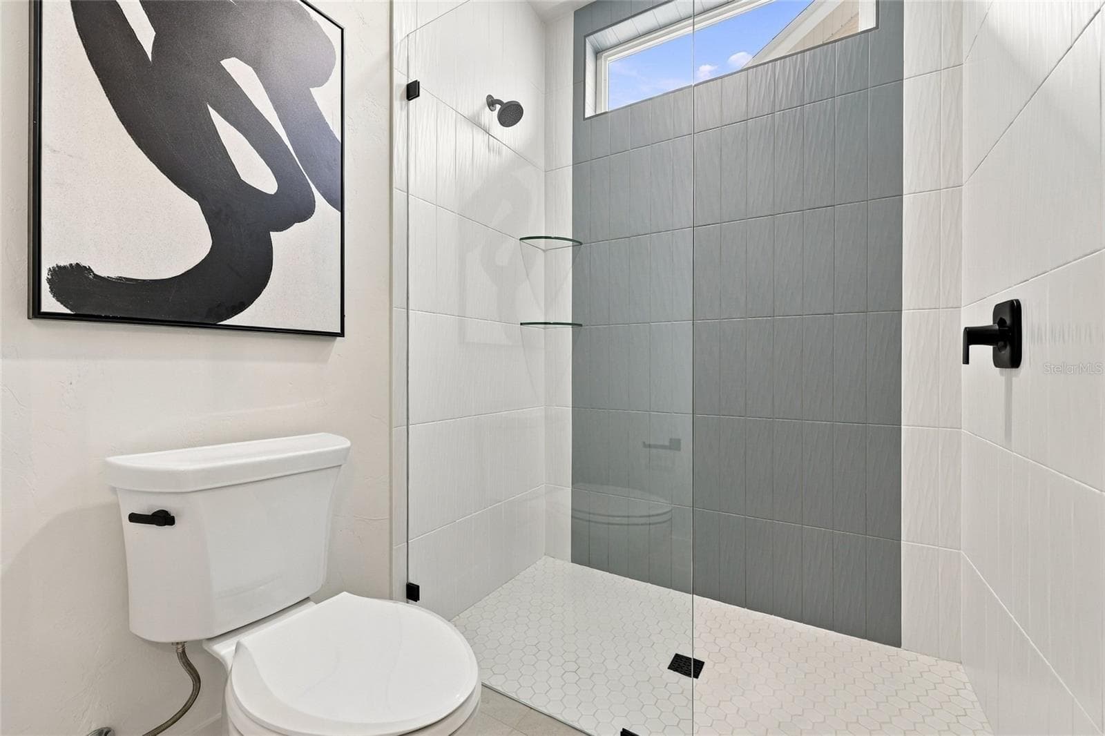 Bathroom #2 on the 1st Floor - 1062 SW 135TH DR, NEWBERRY