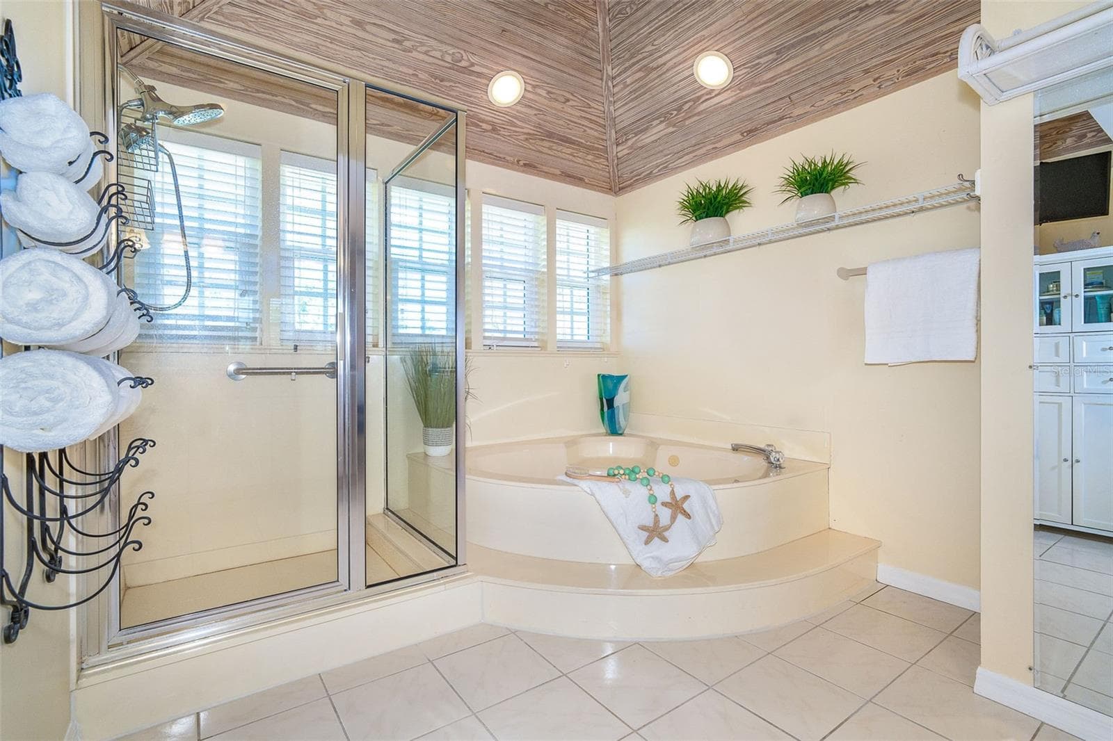 Single Family Residence at 36 SEAWATCH DR, BOCA GRANDE, photo 18 of 56