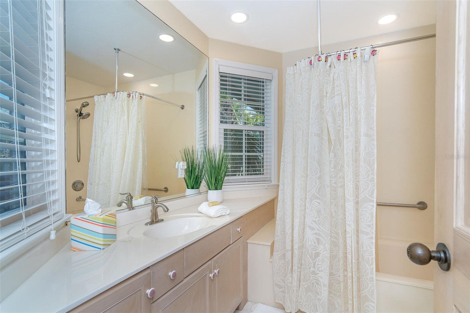 Single Family Residence at 36 SEAWATCH DR, BOCA GRANDE, photo 27 of 56