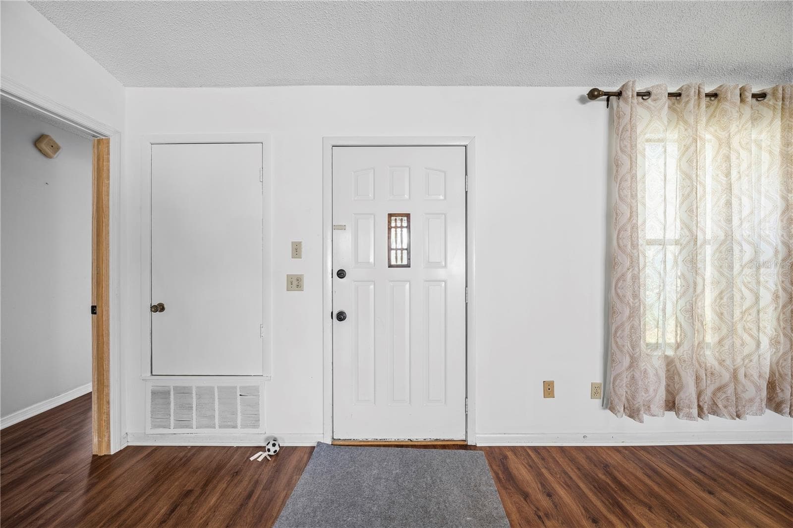 Single Family Residence at 4145 APPALOOSA RD, MIDDLEBURG, photo 15 of 74