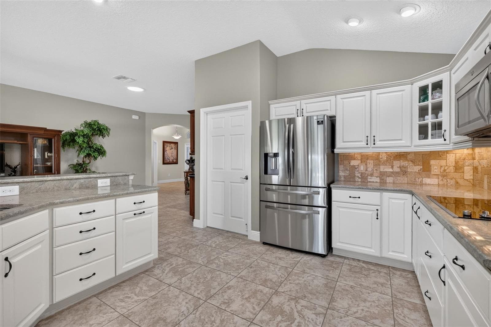 Kitchen - 3323 KELVINGTON RD, THE VILLAGES