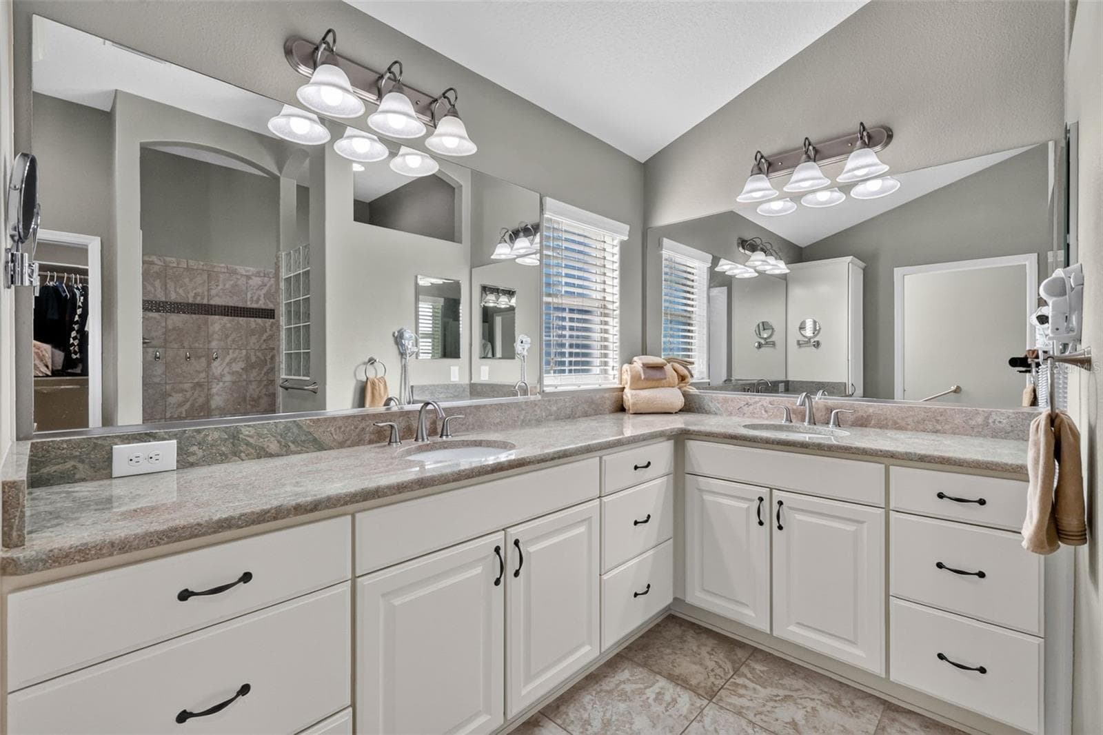 Primary Bathroom - 3323 KELVINGTON RD, THE VILLAGES