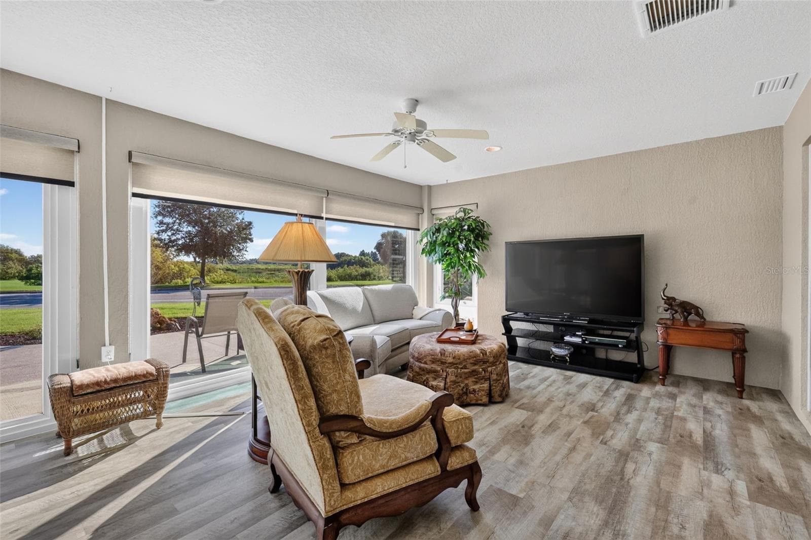 Spacious 408sf Enclosed Lanai with Mini-Split - 3323 KELVINGTON RD, THE VILLAGES