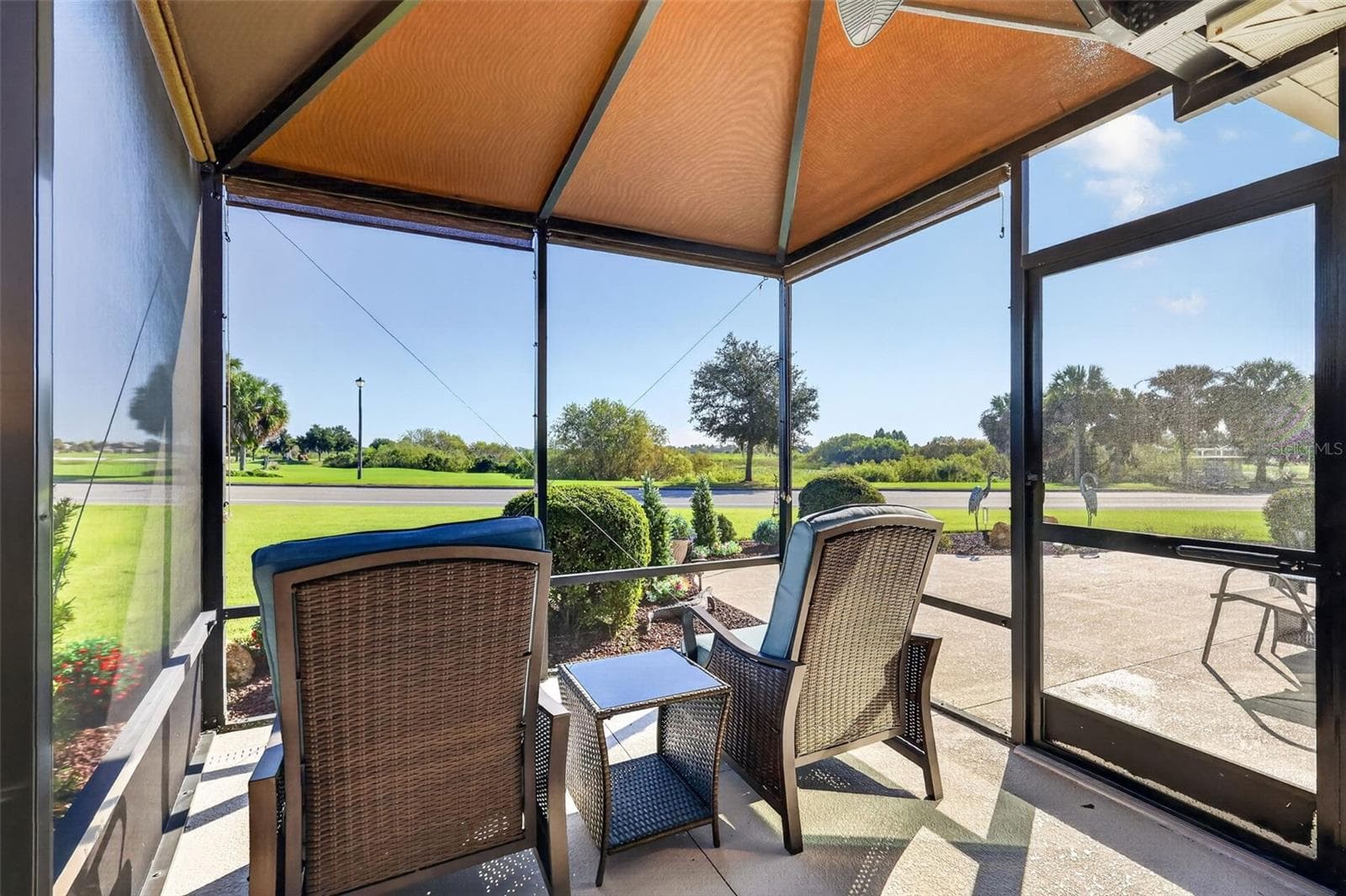 Extended Birdcage with Canvas Cover - 3323 KELVINGTON RD, THE VILLAGES