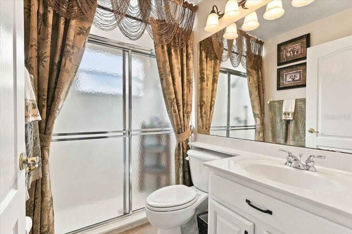 Second full bath. - 2631 TREYMORE DR, ORLANDO