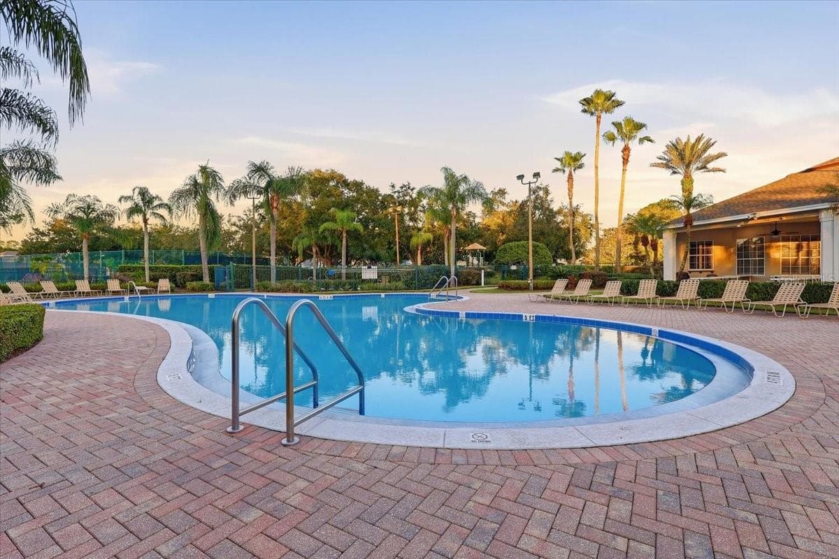 Community Pool. - 2631 TREYMORE DR, ORLANDO
