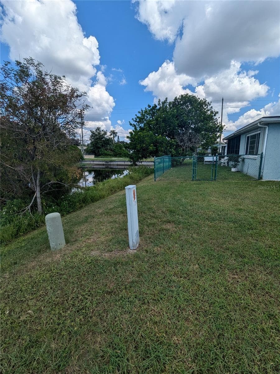 FENCED AREA OF REAR YARD - 3937 SAIL DR, NEW PORT RICHEY