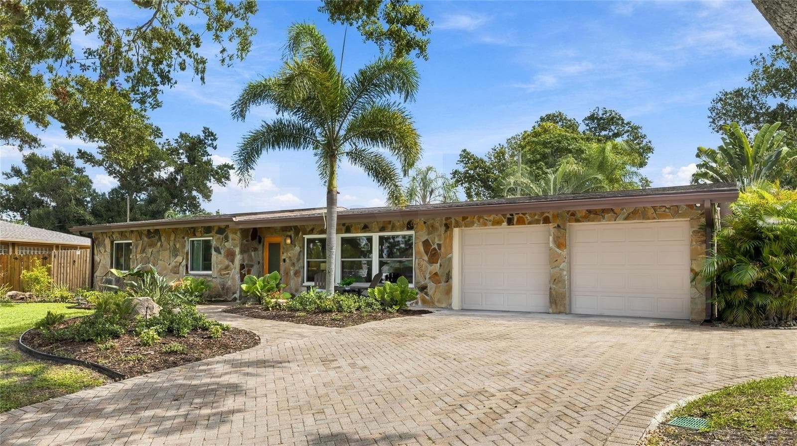Single Family Residence at 2630 SUNNYBROOK DR, SARASOTA, photo 4 of 51
