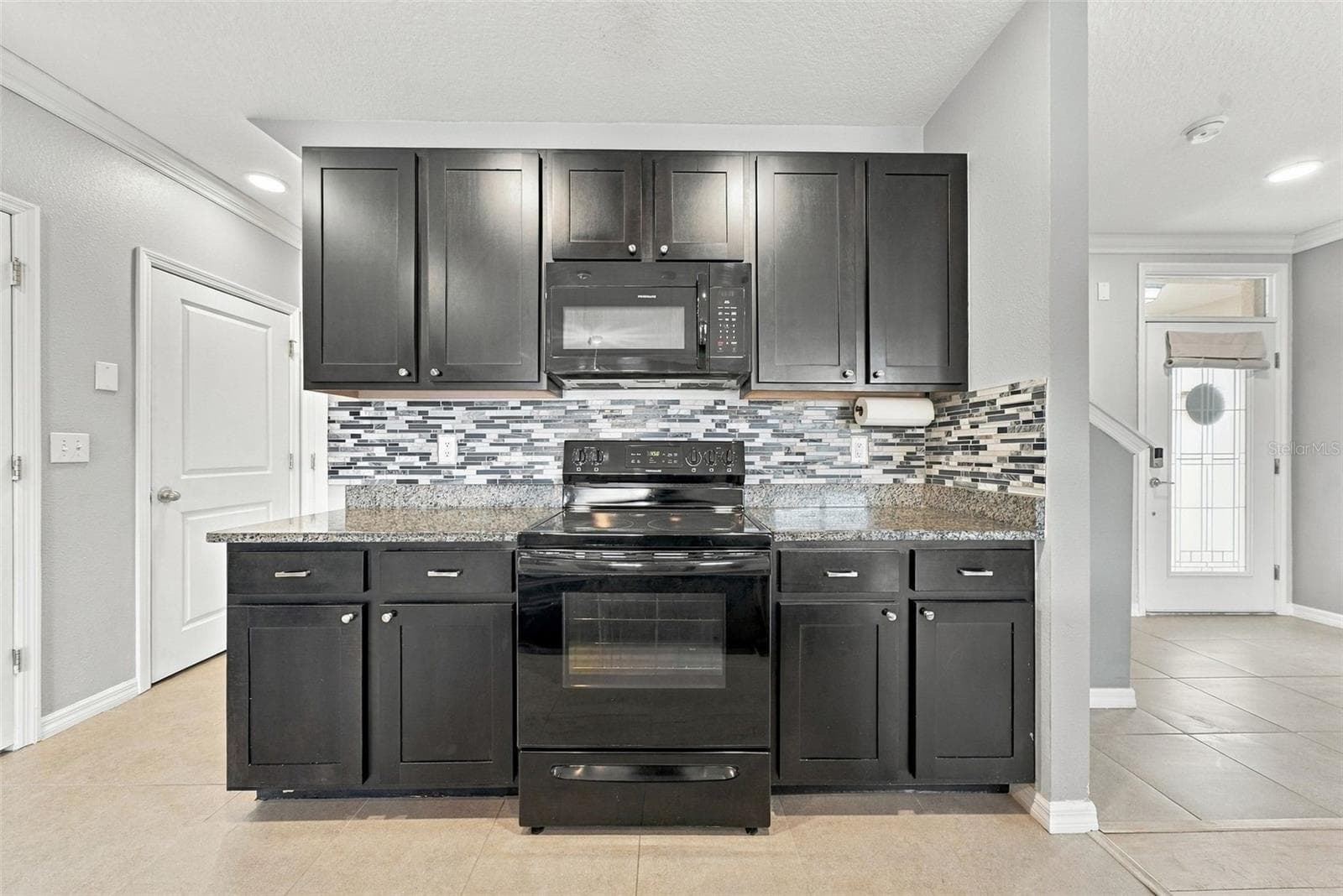 Single Family Residence at 8028 PELICAN REED CIR, WESLEY CHAPEL, photo 10 of 49