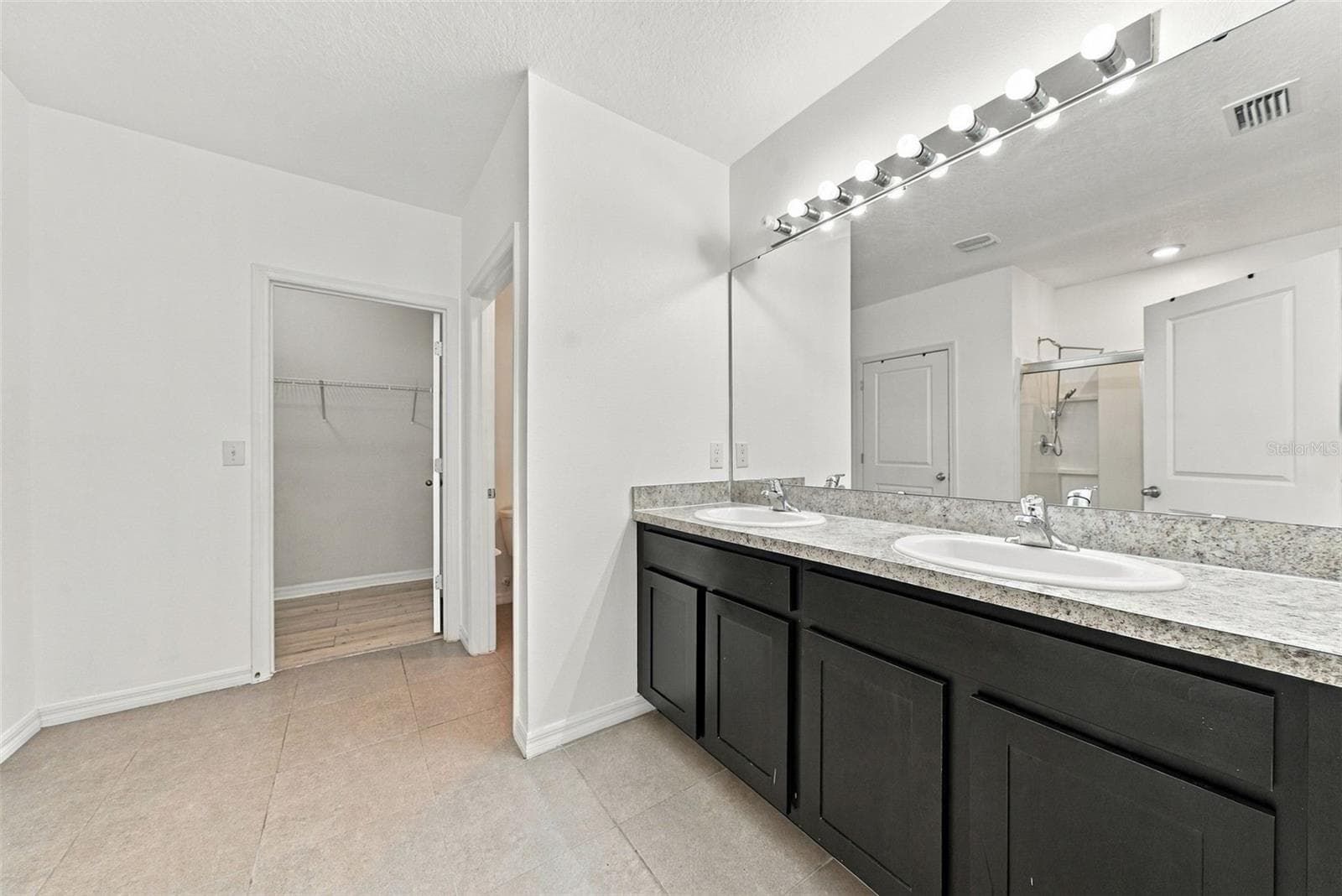 Single Family Residence at 8028 PELICAN REED CIR, WESLEY CHAPEL, photo 21 of 49