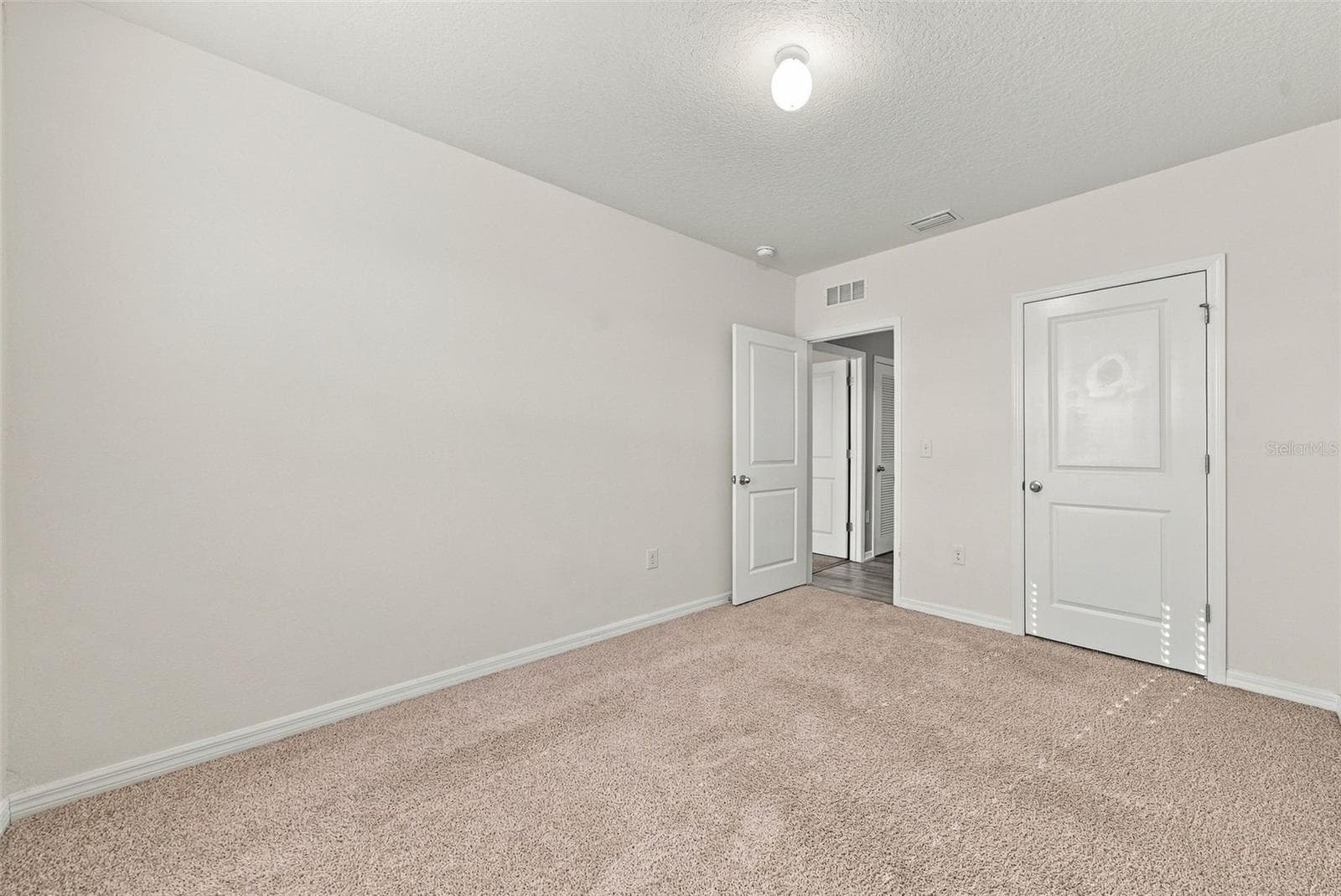 Single Family Residence at 8028 PELICAN REED CIR, WESLEY CHAPEL, photo 24 of 49