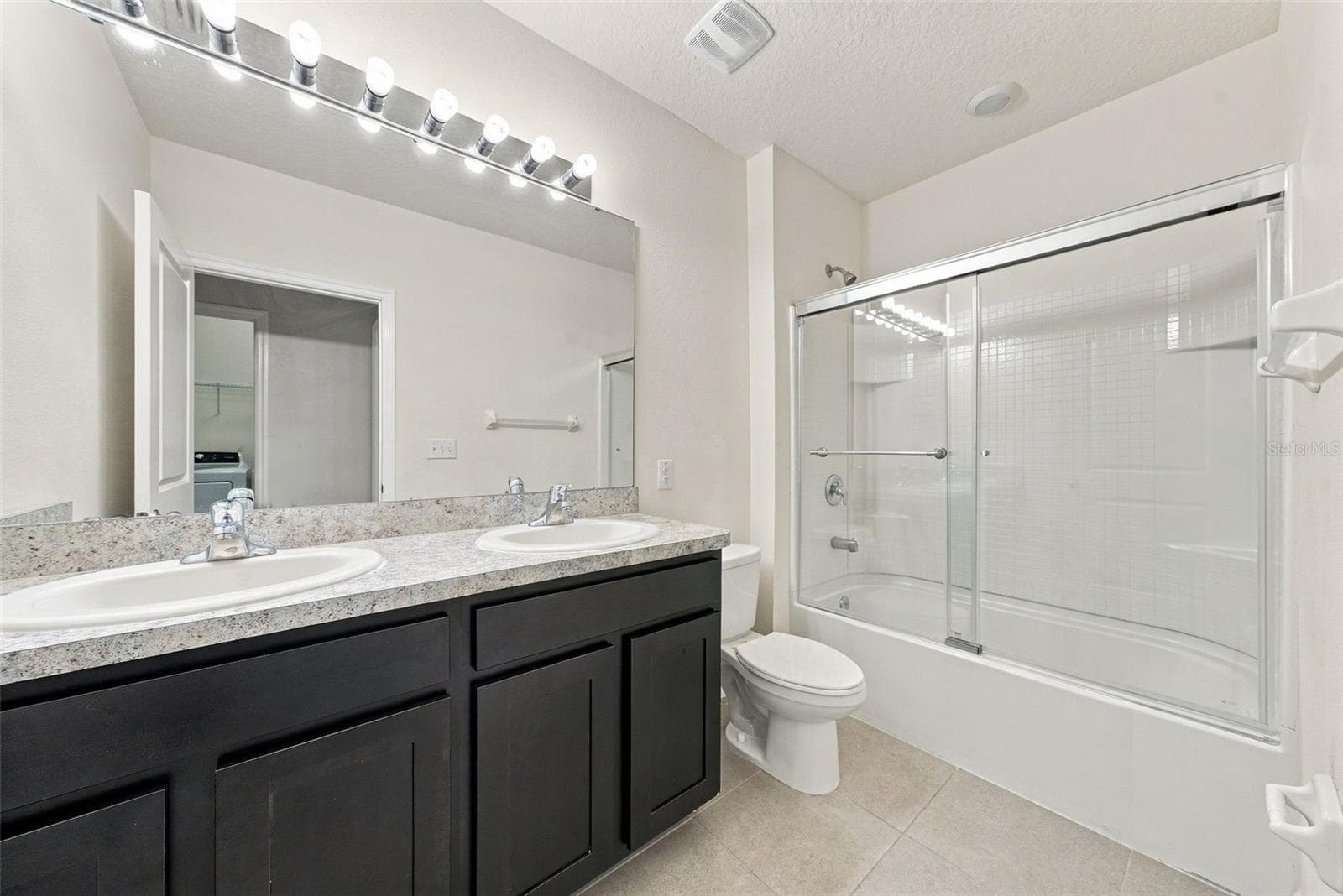 Single Family Residence at 8028 PELICAN REED CIR, WESLEY CHAPEL, photo 29 of 49