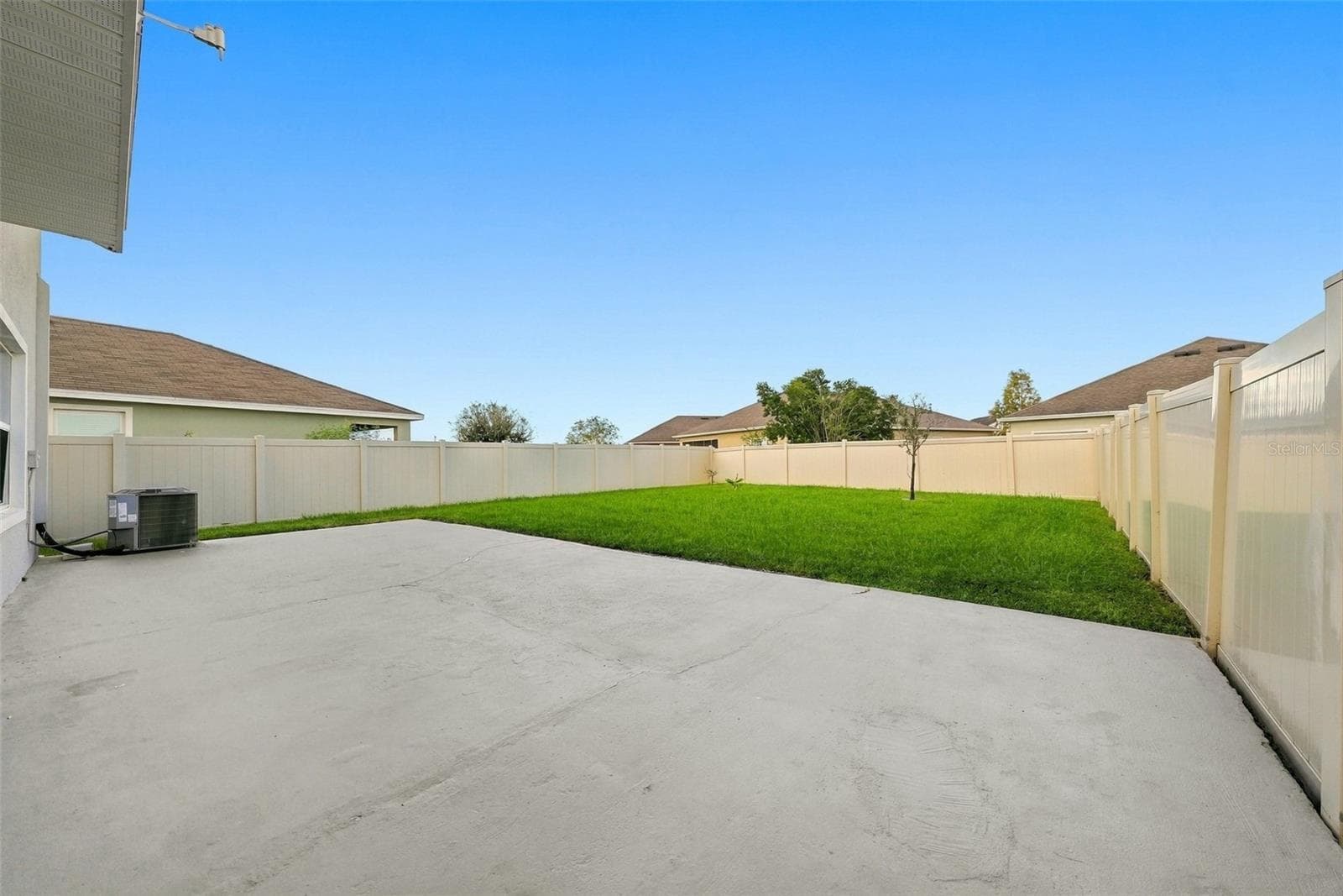 Single Family Residence at 8028 PELICAN REED CIR, WESLEY CHAPEL, photo 42 of 49