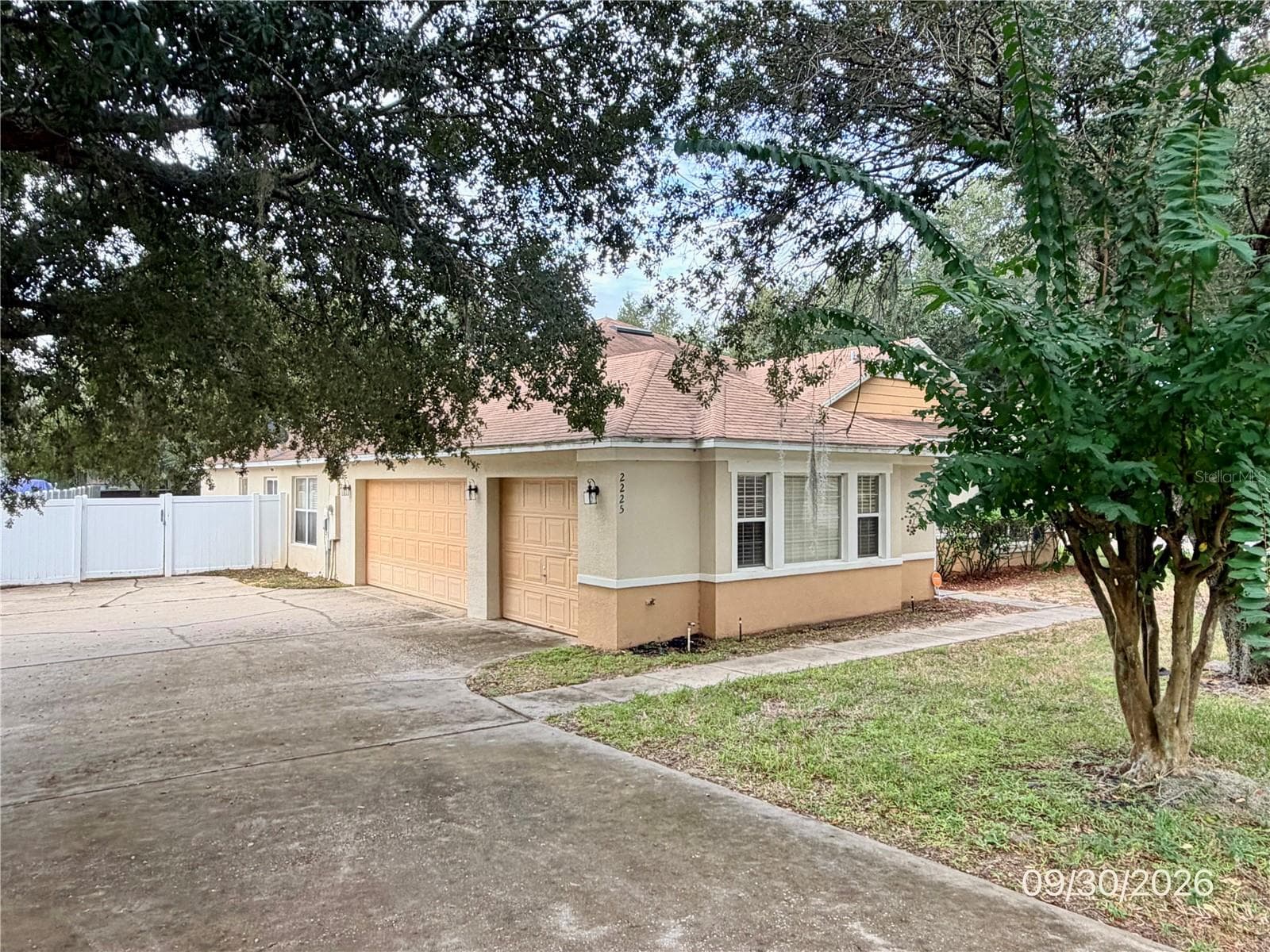 Single Family Residence at 2225 REEFVIEW LOOP, APOPKA, photo 2 of 27