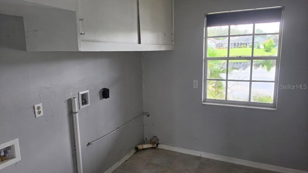 Laundry room - 920 LAKE COVE TRL, LAKELAND