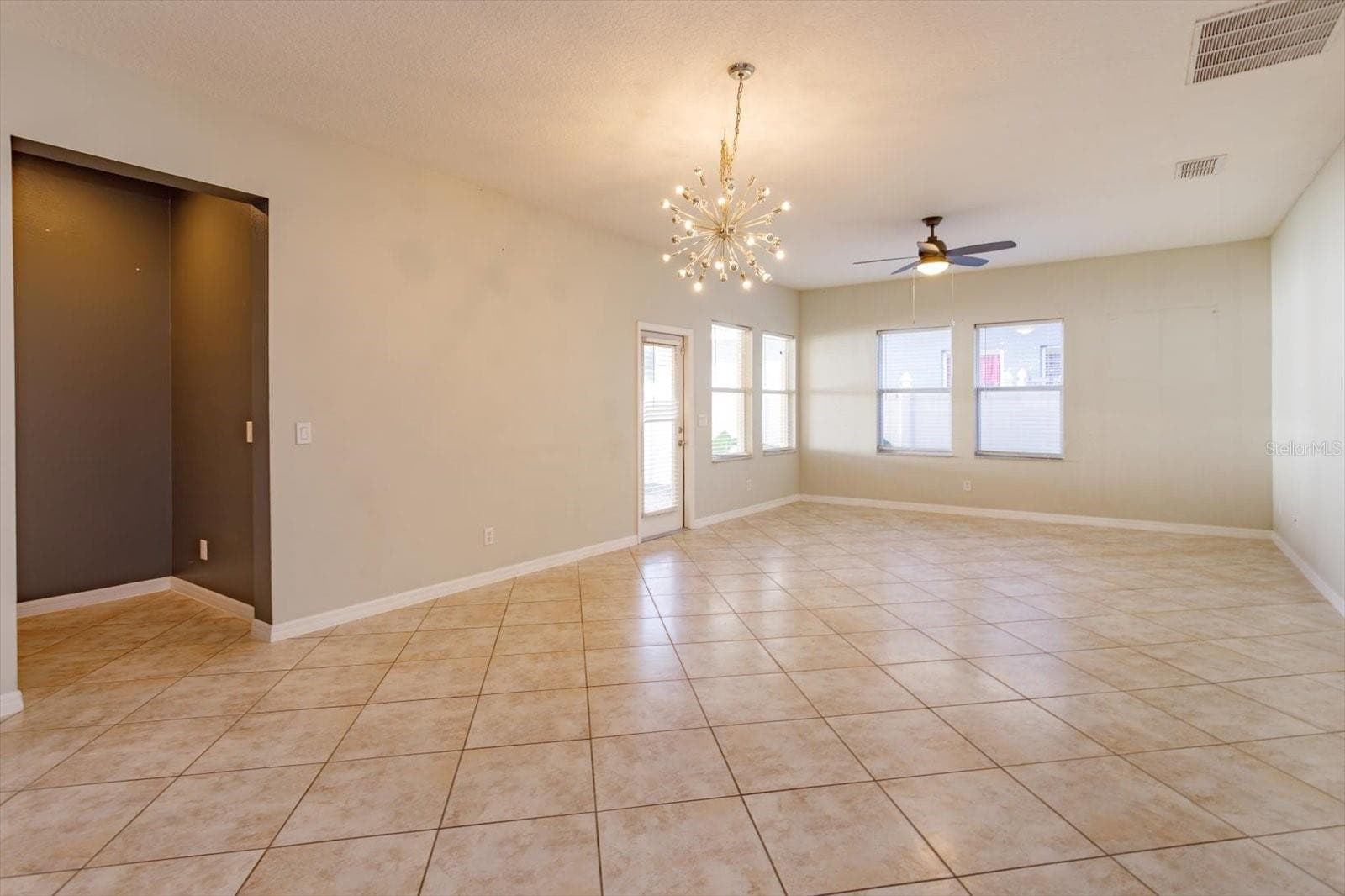 Family Room - 7242 MYSTIC BROOK WAY, DAVENPORT