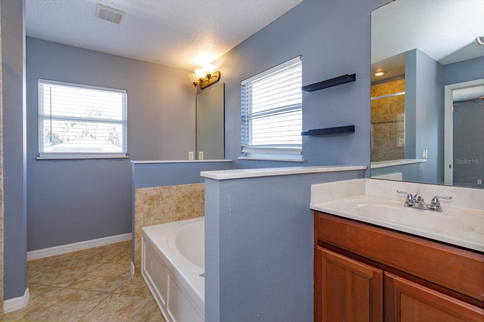 Second floor primary bath - 7242 MYSTIC BROOK WAY, DAVENPORT
