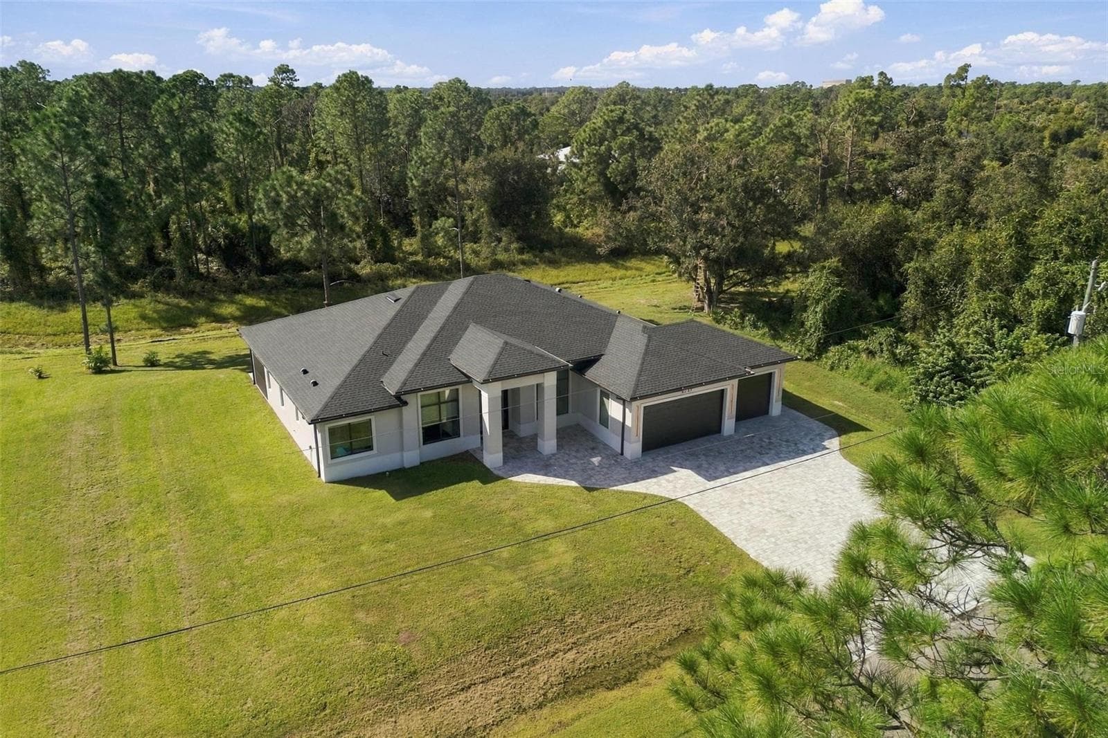 Single Family Residence at 5731 GIFFEN AVE, NORTH PORT, photo 3 of 65
