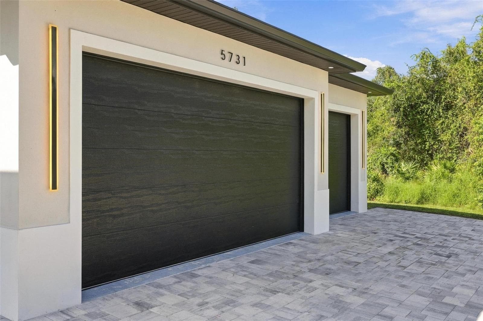 Single Family Residence at 5731 GIFFEN AVE, NORTH PORT, photo 9 of 65