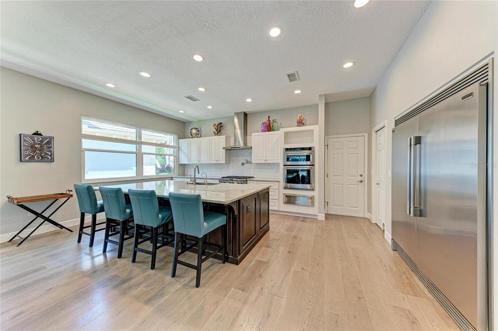 Single Family Residence at 8352 CANARY PALM CT, SARASOTA, photo 14 of 74