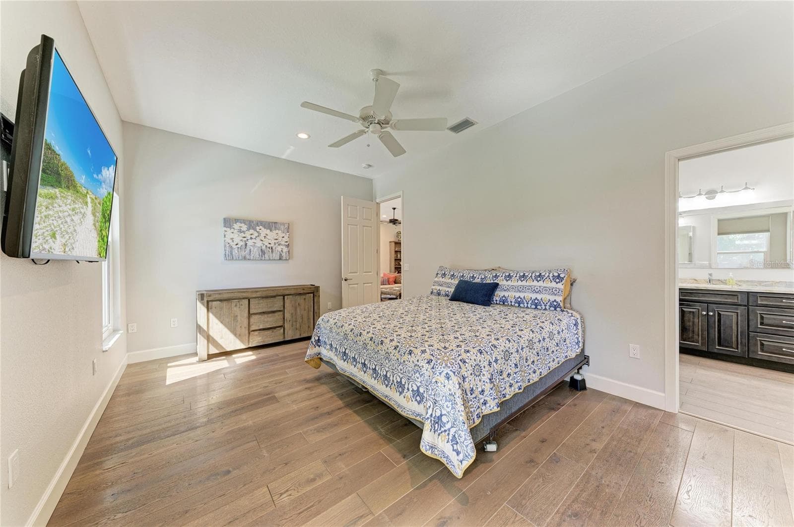 Single Family Residence at 8352 CANARY PALM CT, SARASOTA, photo 25 of 74