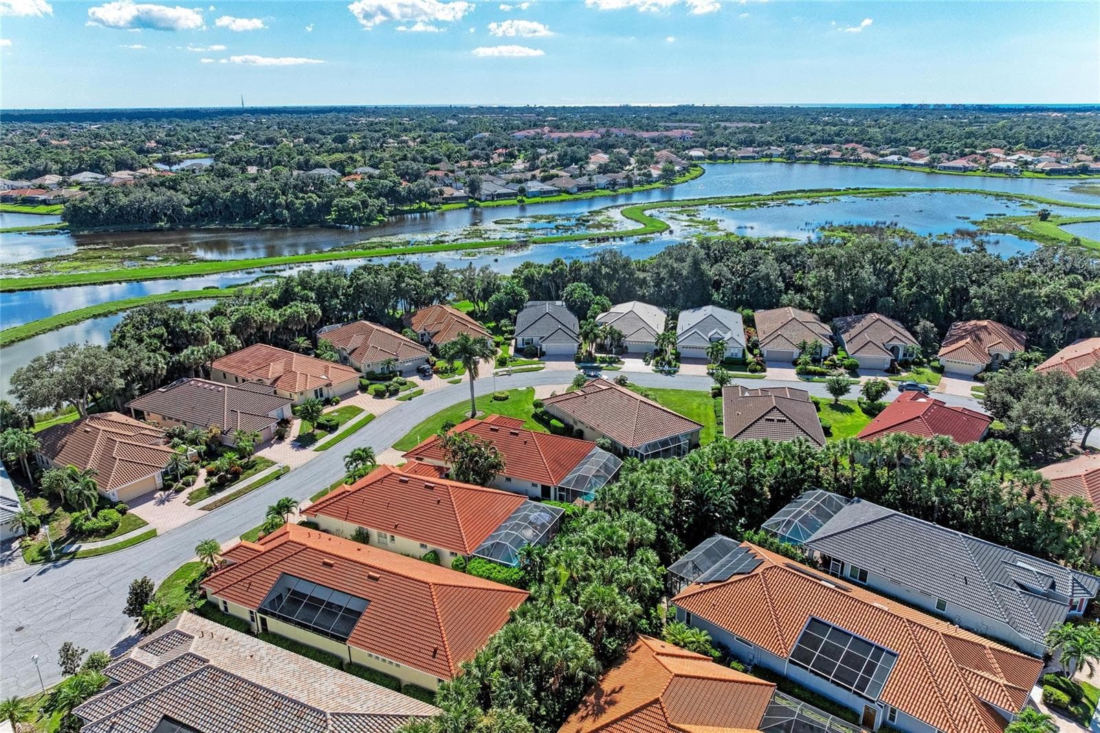 Single Family Residence at 8352 CANARY PALM CT, SARASOTA, photo 58 of 74