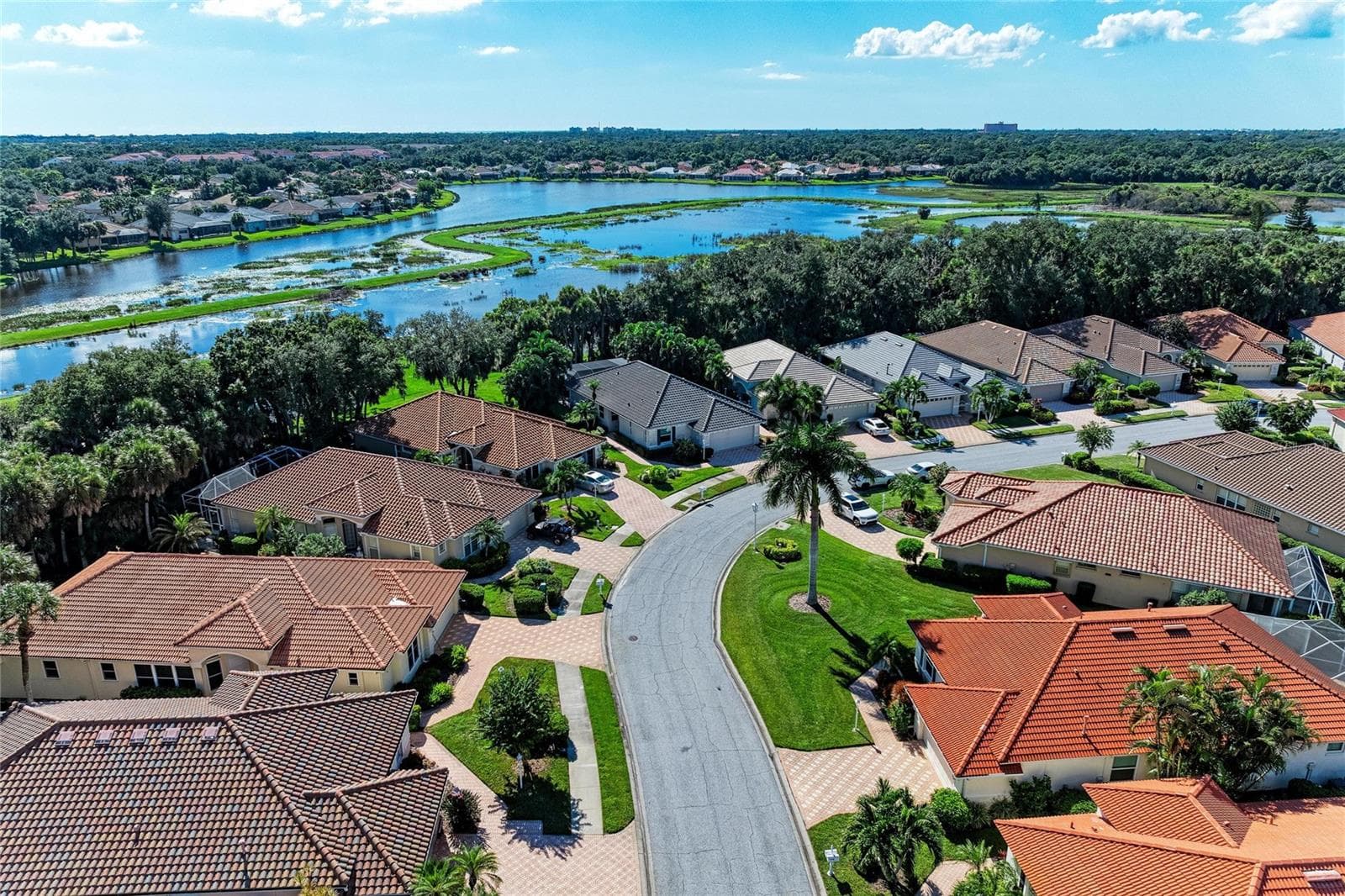 Single Family Residence at 8352 CANARY PALM CT, SARASOTA, photo 65 of 74