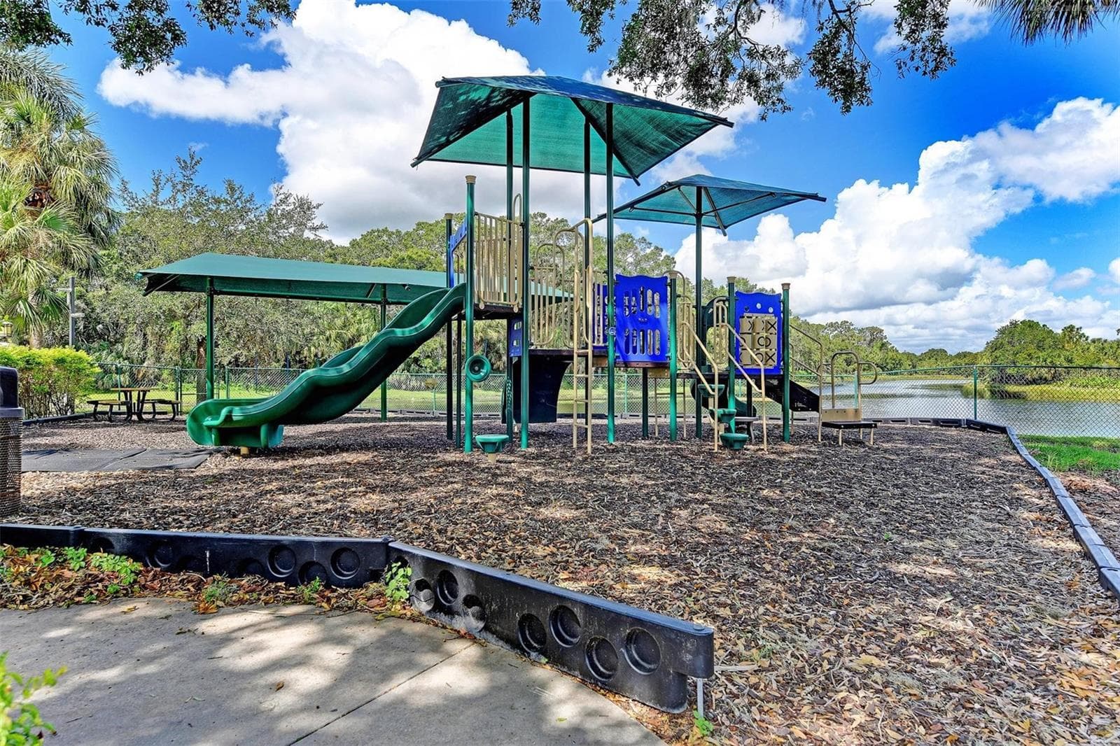 Single Family Residence at 8352 CANARY PALM CT, SARASOTA, photo 70 of 74