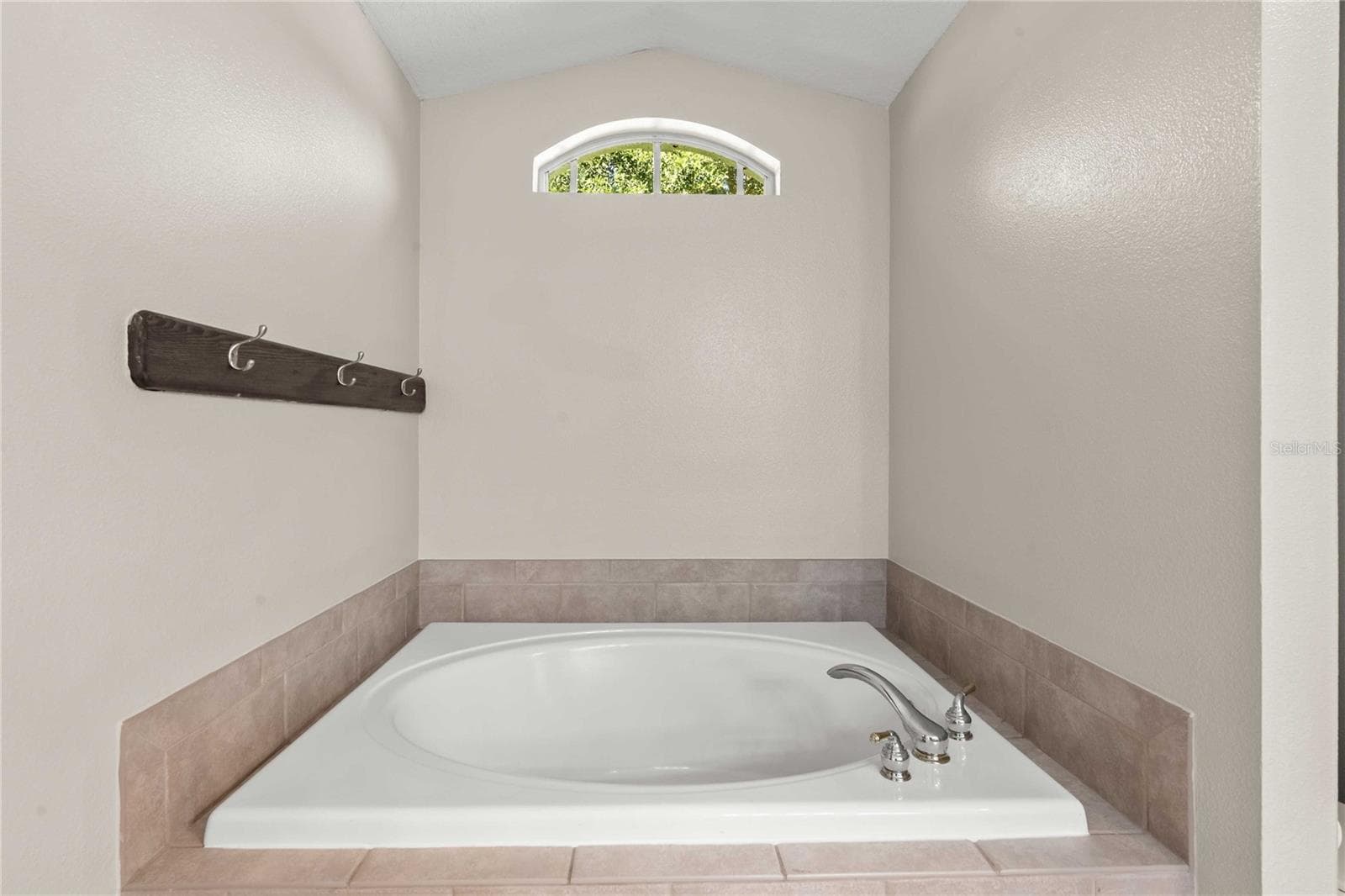 Single Family Residence at 4389 CR 317B, BUSHNELL, photo 7 of 54