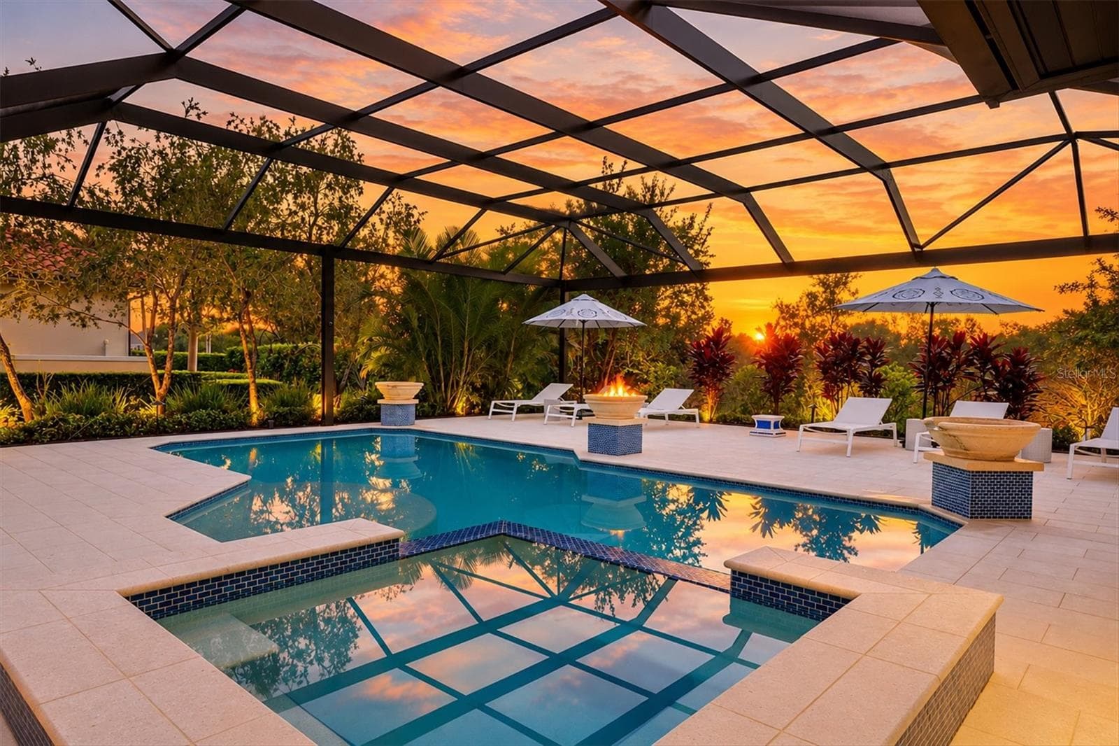 Single Family Residence at 16011 DAYSAILOR TRL, LAKEWOOD RANCH, photo 13 of 54