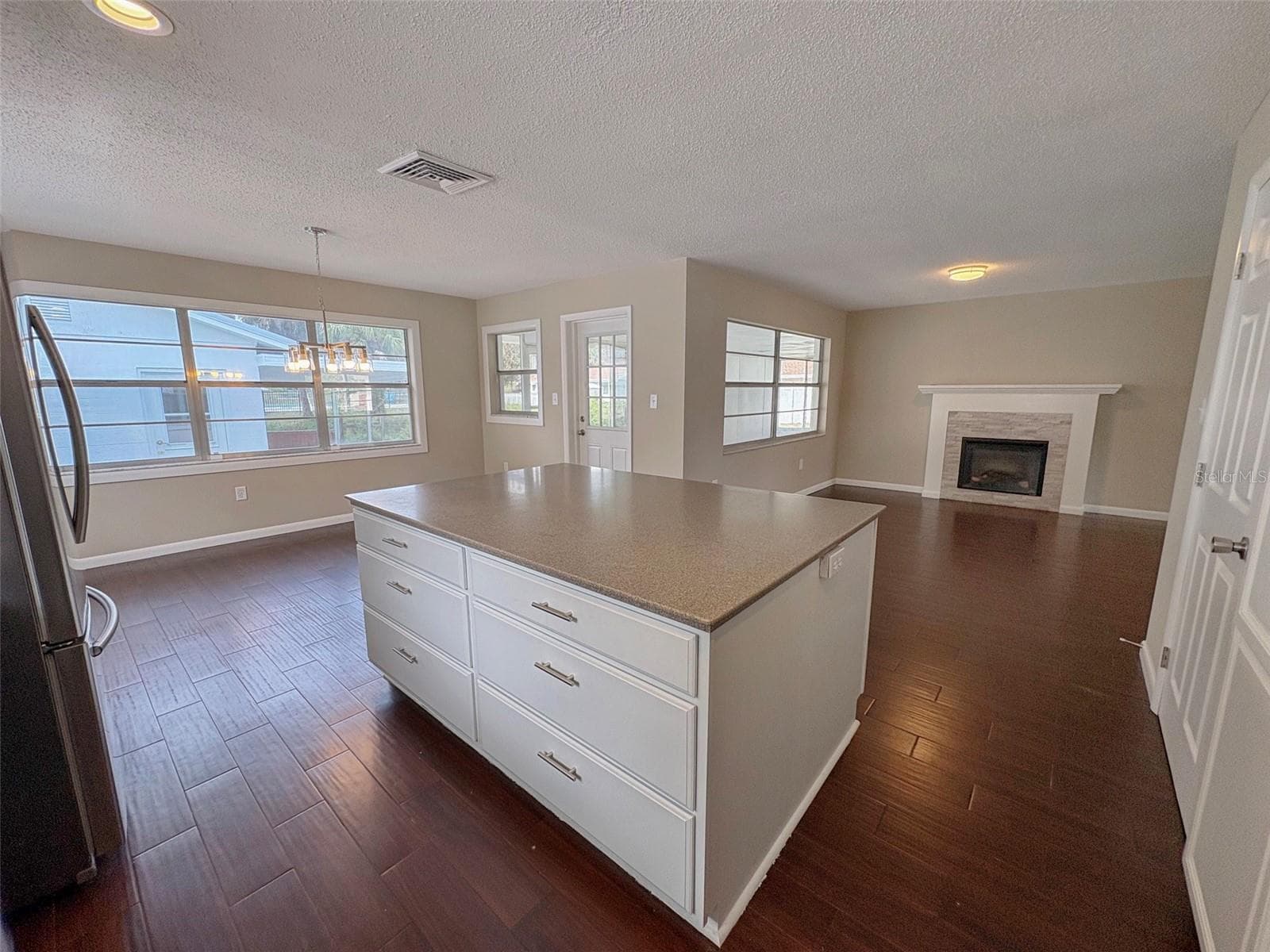 Single Family Residence at 6437 JENNY DR, LAKE WALES, photo 13 of 28