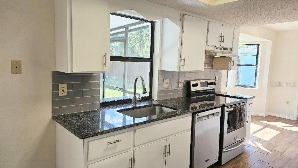 Single Family Residence at 3009 NANSEN LN, NORTH PORT, photo 6 of 24