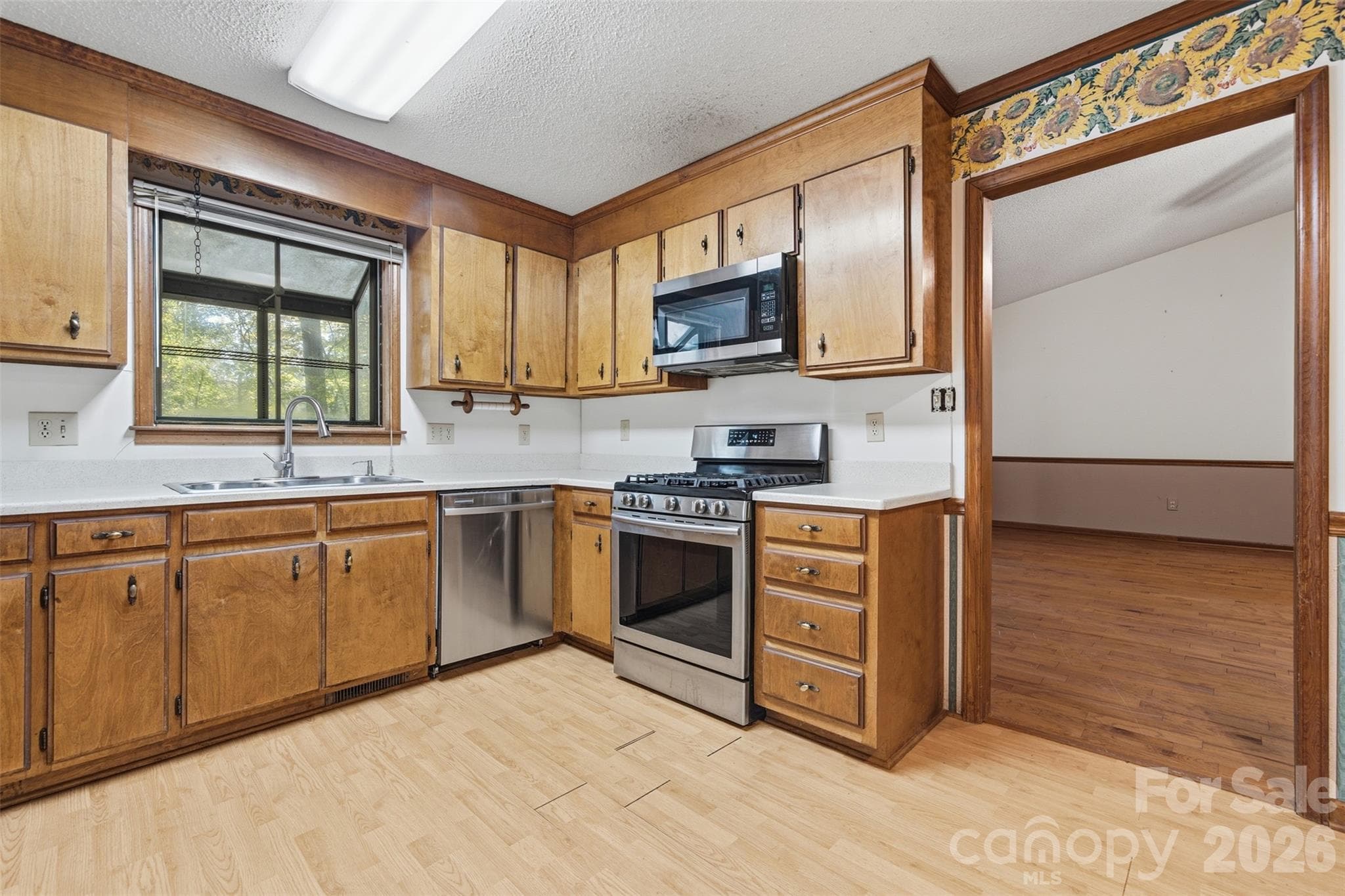 Kitchen - 8607 Wellington Lane, Harrisburg