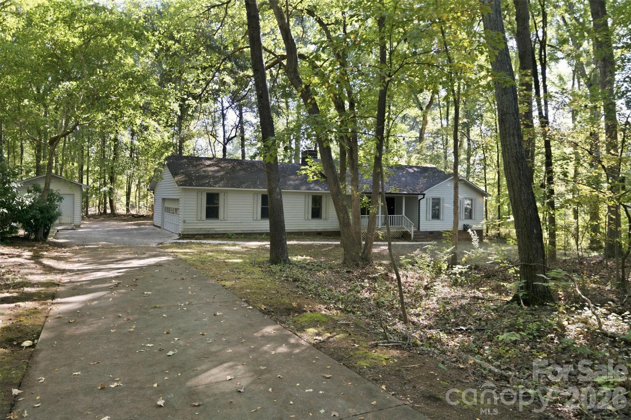 Private Driveway to the Home - 8607 Wellington Lane, Harrisburg