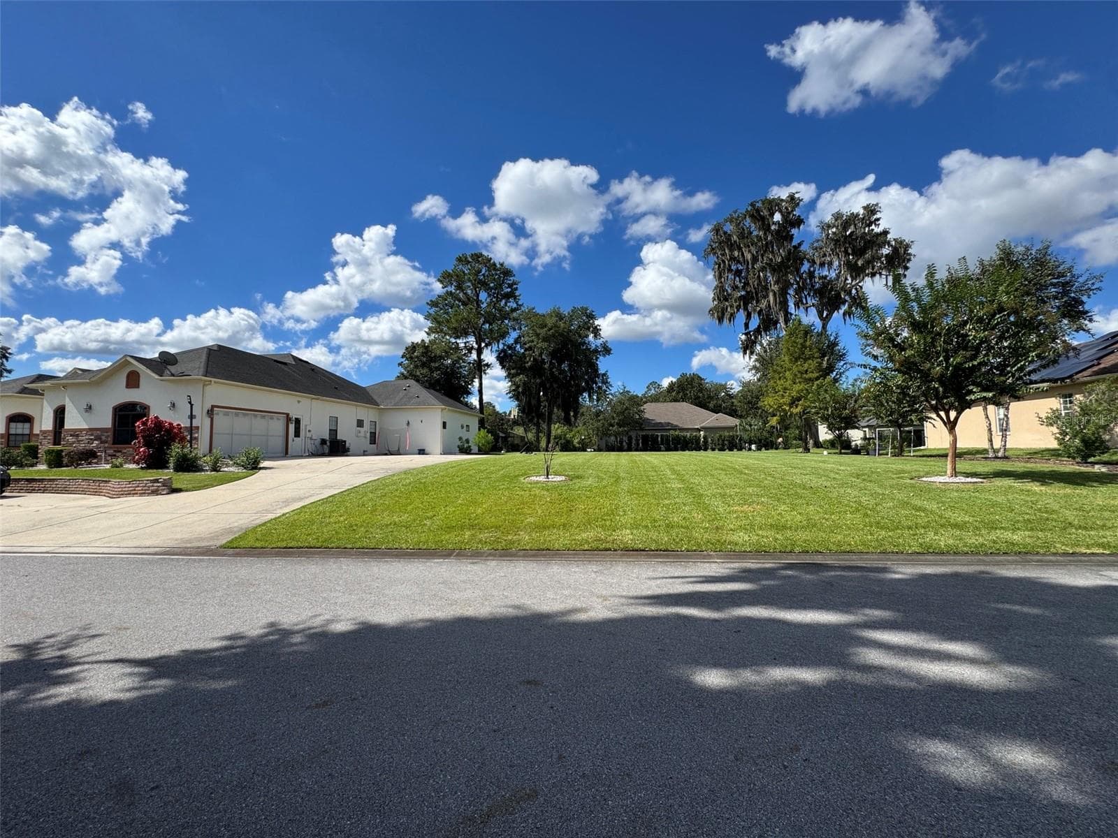 Adjacent lot included in sale for space or house - 4222 SE 9TH AVE, OCALA