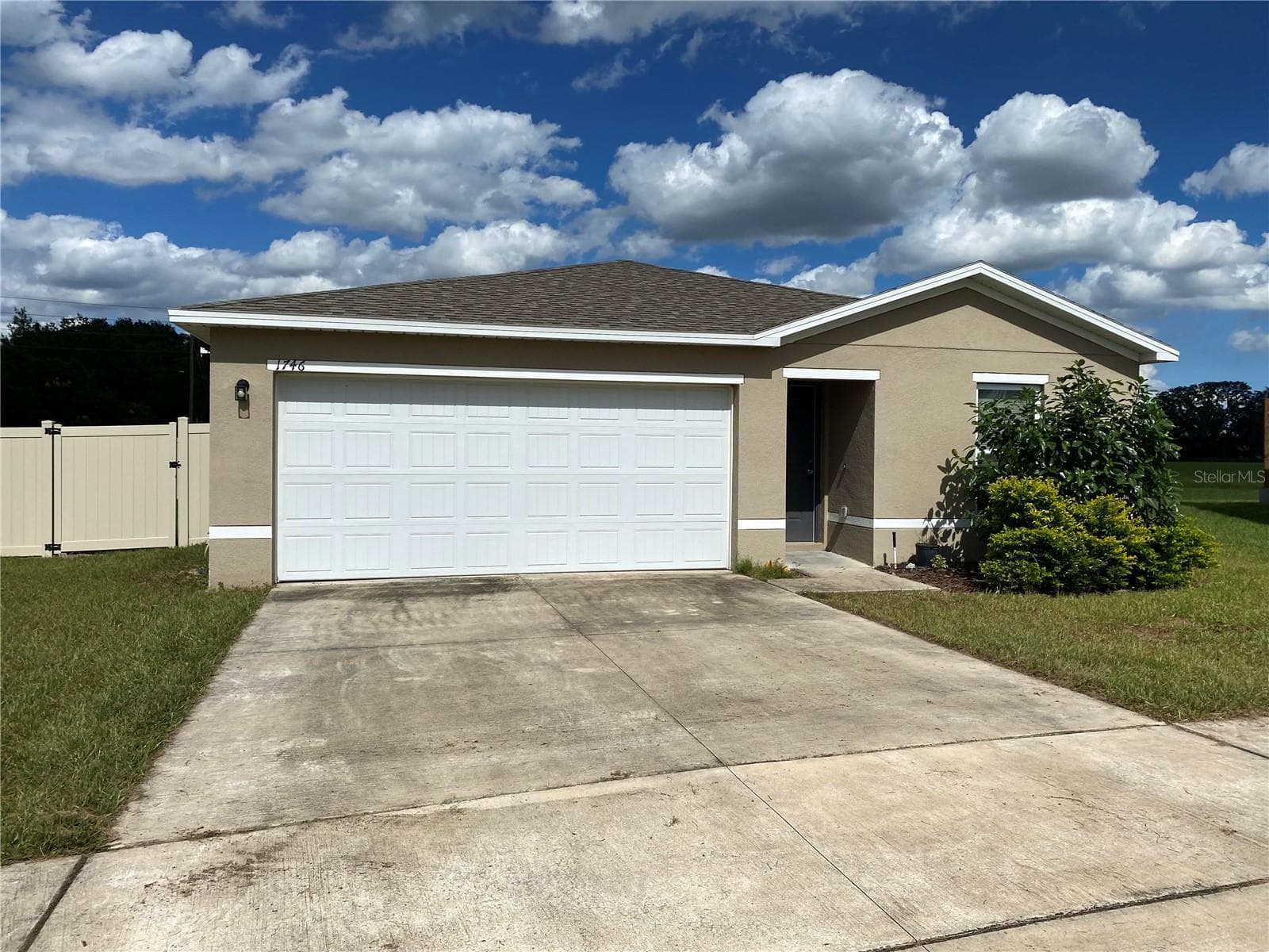 Single Family Residence at 1746 NEBRASKA LOOP, SUMTERVILLE, photo 2 of 6