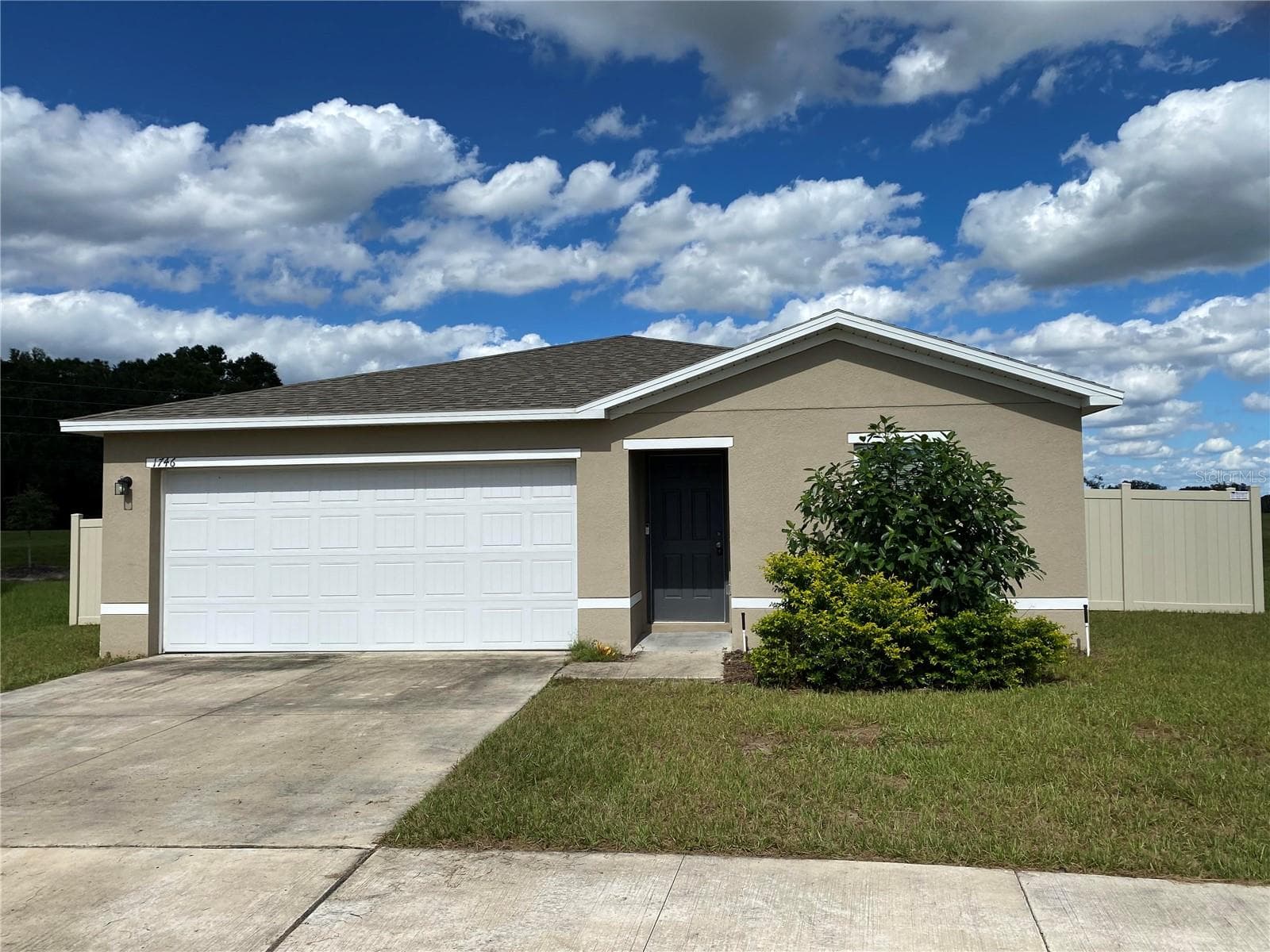 Single Family Residence at 1746 NEBRASKA LOOP, SUMTERVILLE, photo 4 of 6