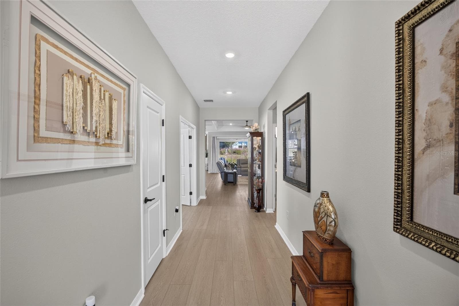 Warm and Welcoming ... Move In Ready! - 2605 DEL WEBB DR, MINNEOLA
