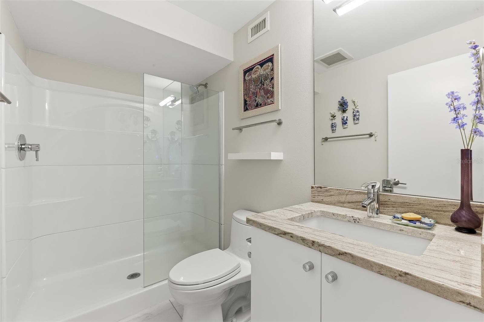 Guest Bathroom - 5000 GASPARILLA RD #26, BOCA GRANDE