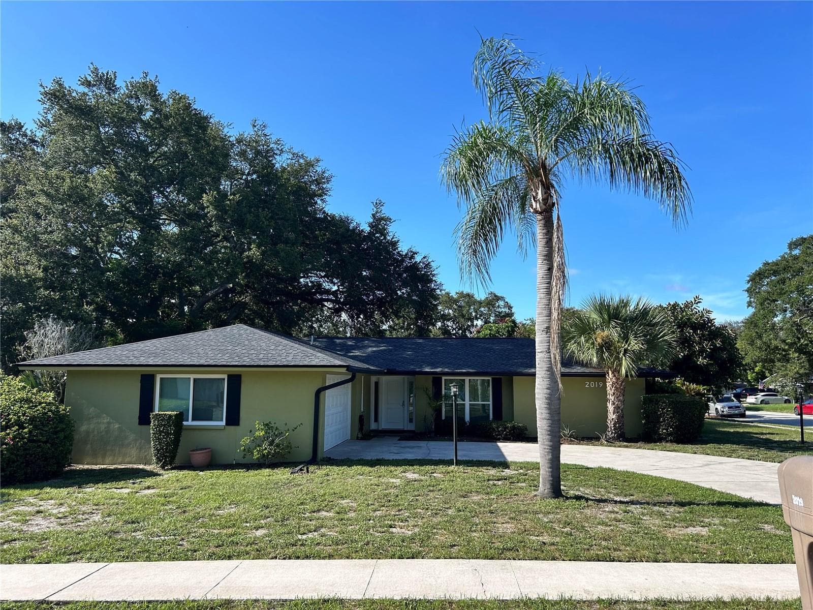 Single Family Residence at 2019 FOREST VIEW DR, PALM HARBOR, photo 2 of 28
