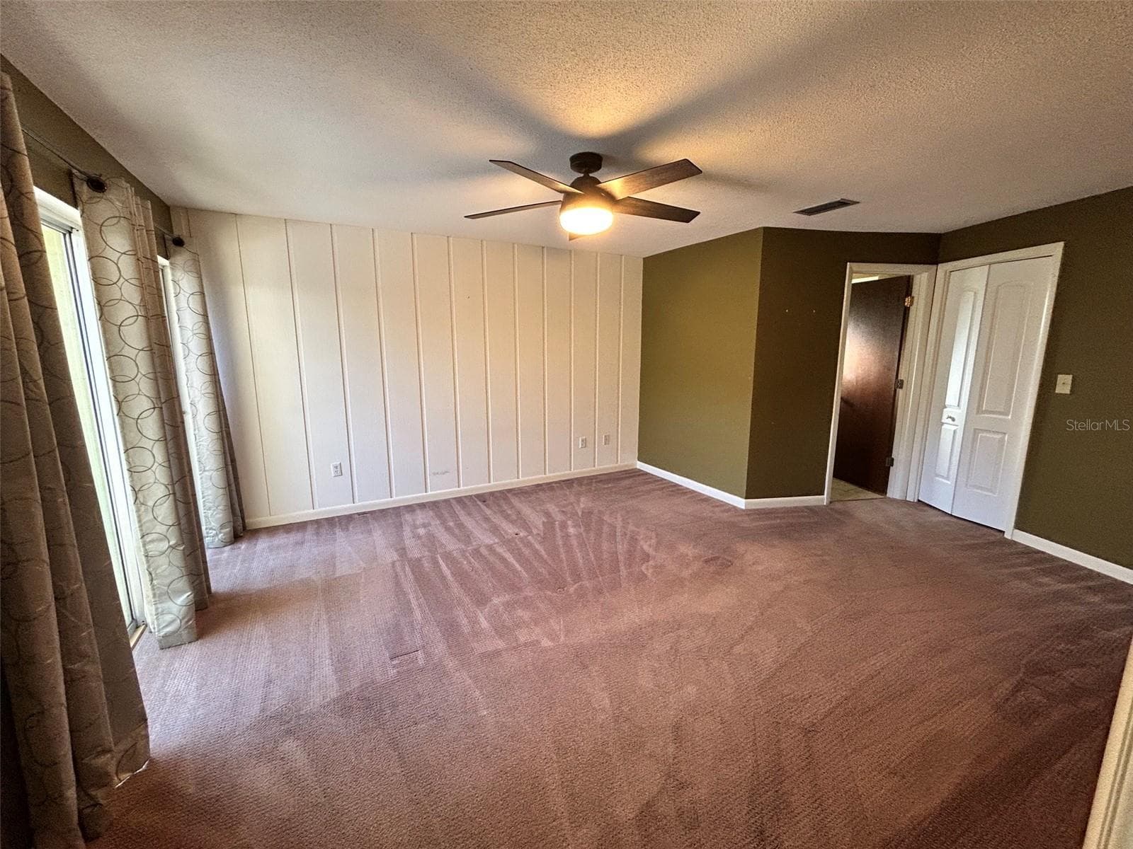 Single Family Residence at 2019 FOREST VIEW DR, PALM HARBOR, photo 16 of 28