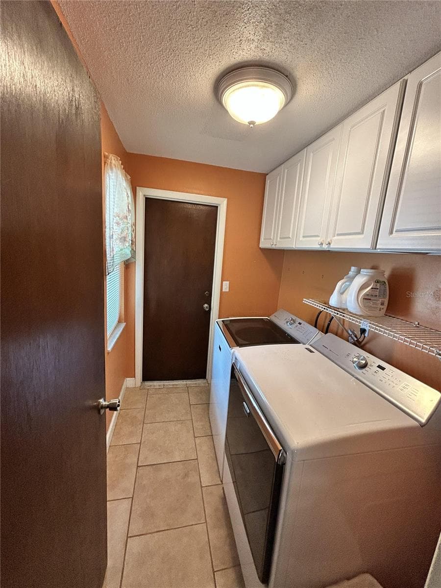 Single Family Residence at 2019 FOREST VIEW DR, PALM HARBOR, photo 20 of 28