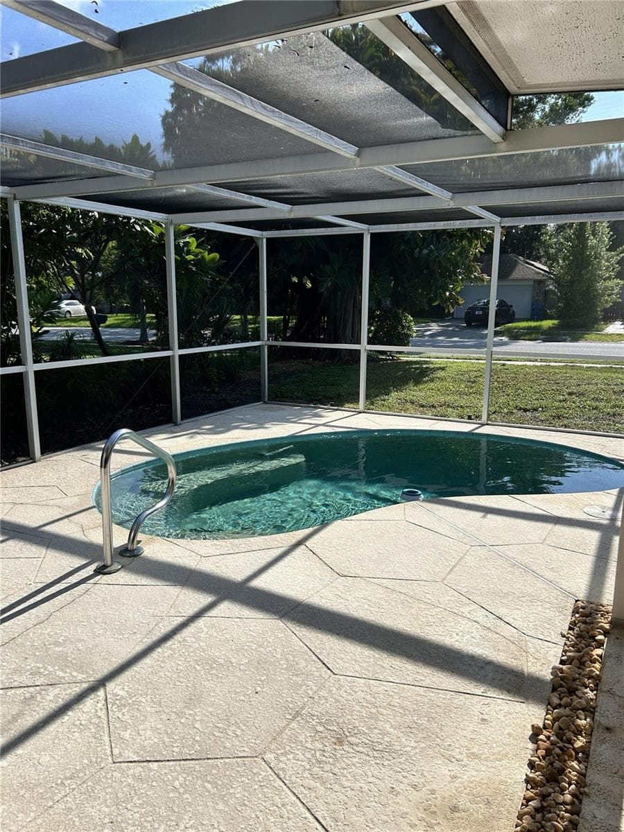 Single Family Residence at 2019 FOREST VIEW DR, PALM HARBOR, photo 23 of 28