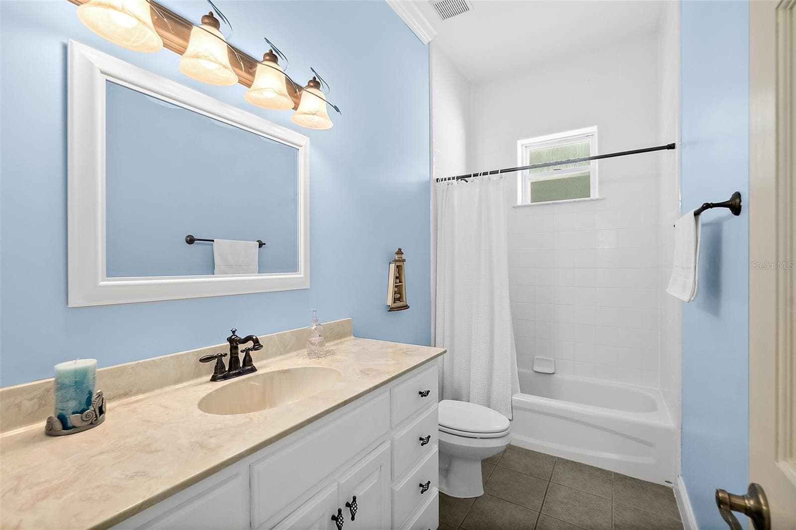 Single Family Residence at 4198 SANORA LN, ORMOND BEACH, photo 23 of 45