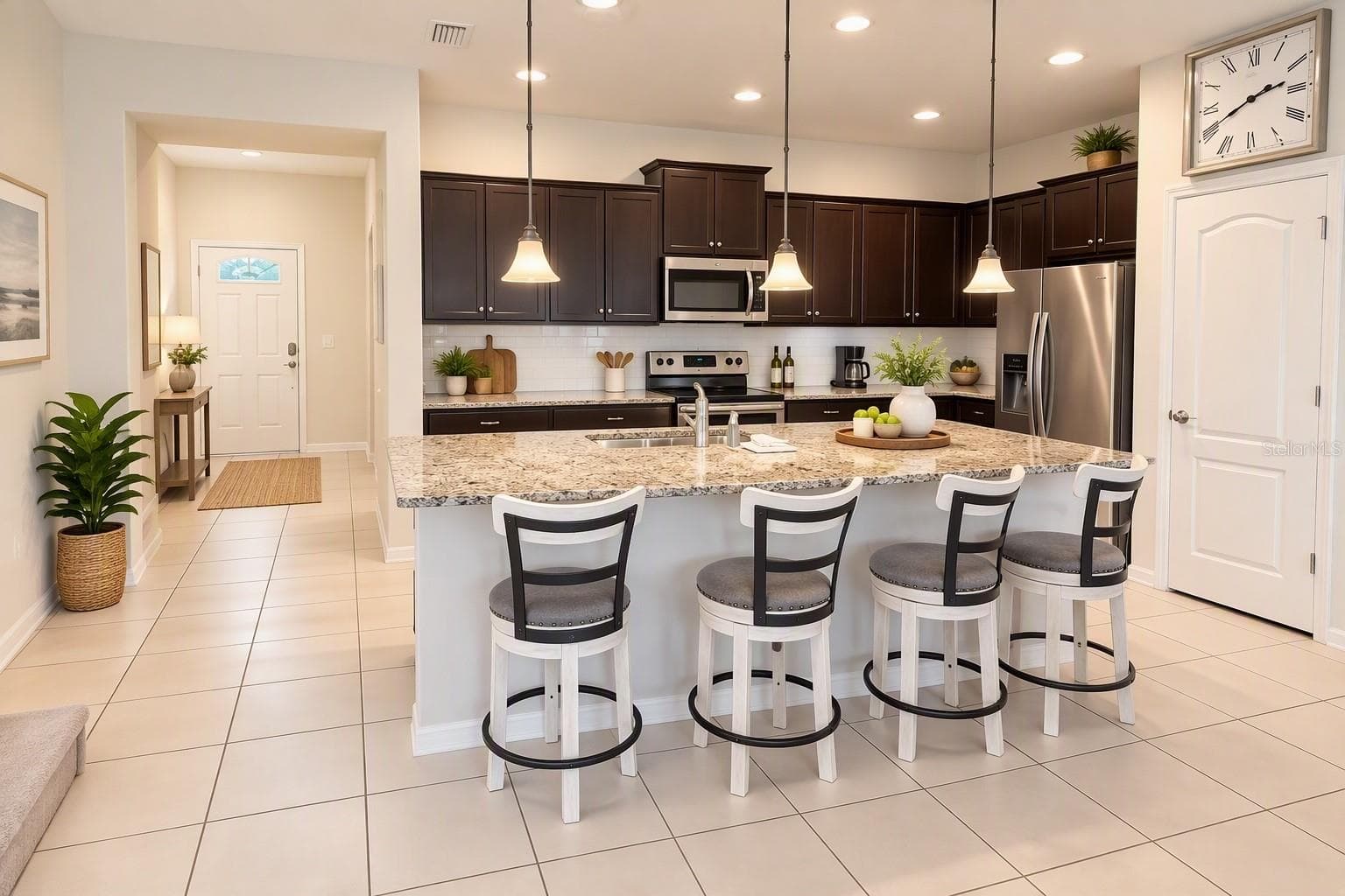 Townhouse at 8930 SYDNEY AVE, KISSIMMEE, photo 6 of 32