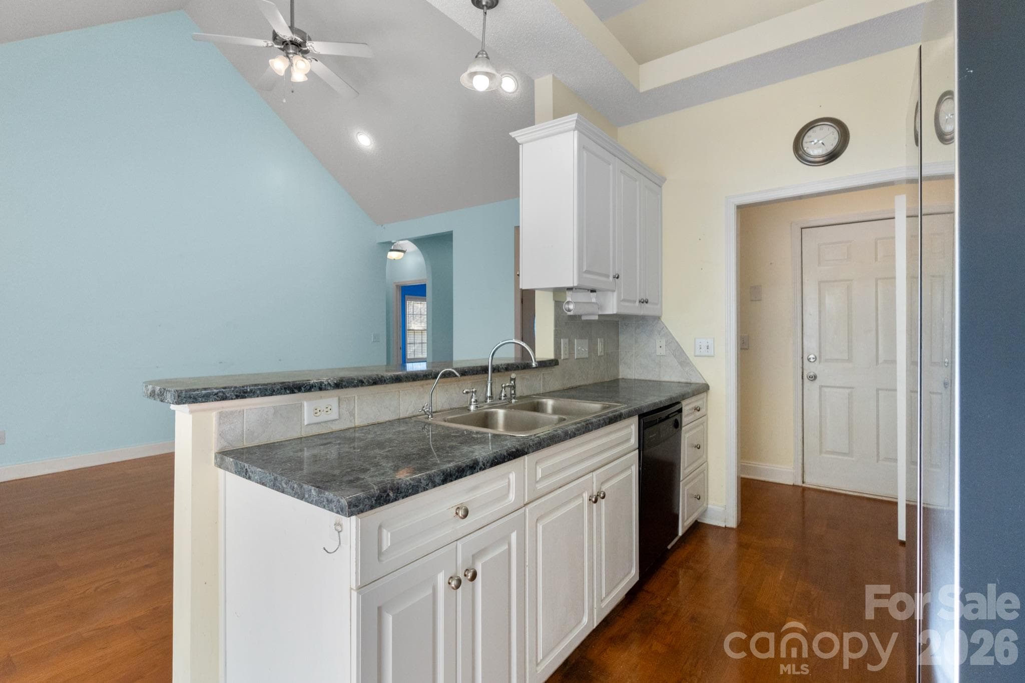 Single Family Residence at 4053 Navajo Court, Rock Hill, photo 14 of 45