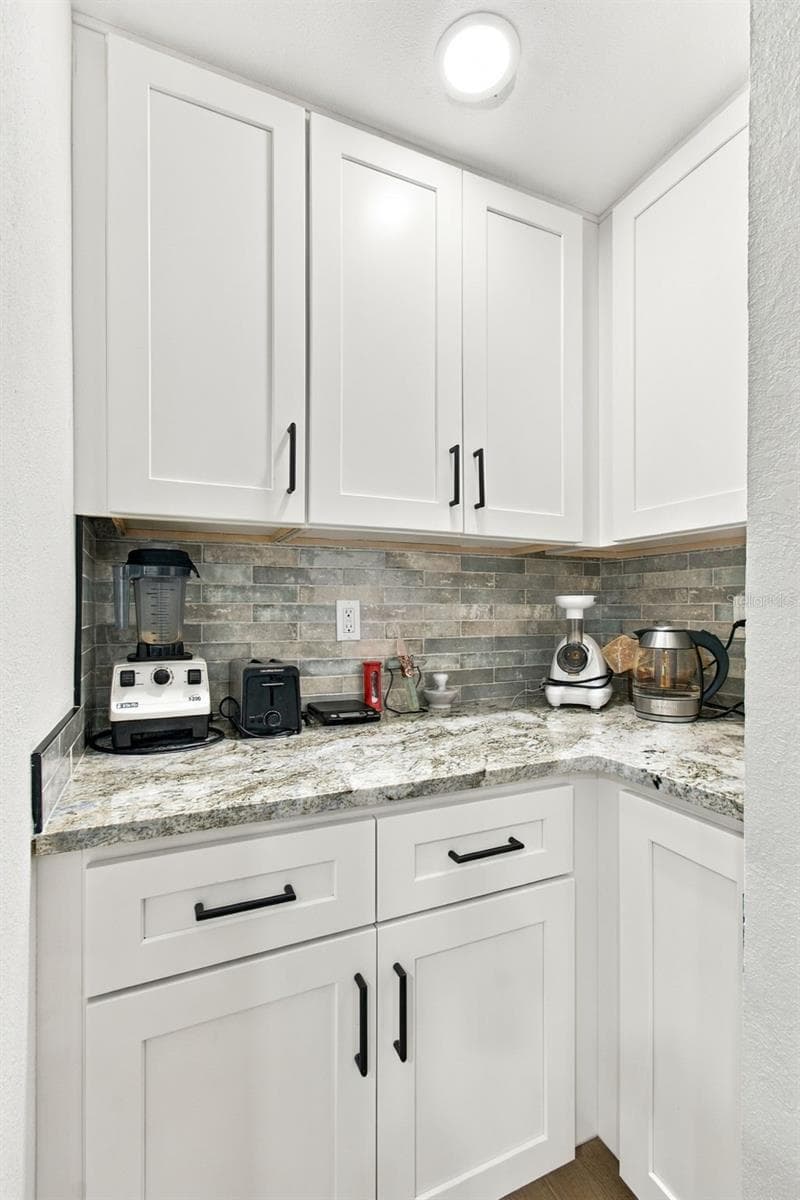 kitchen pantry - 395 GEORGIA AVE, CRYSTAL BEACH
